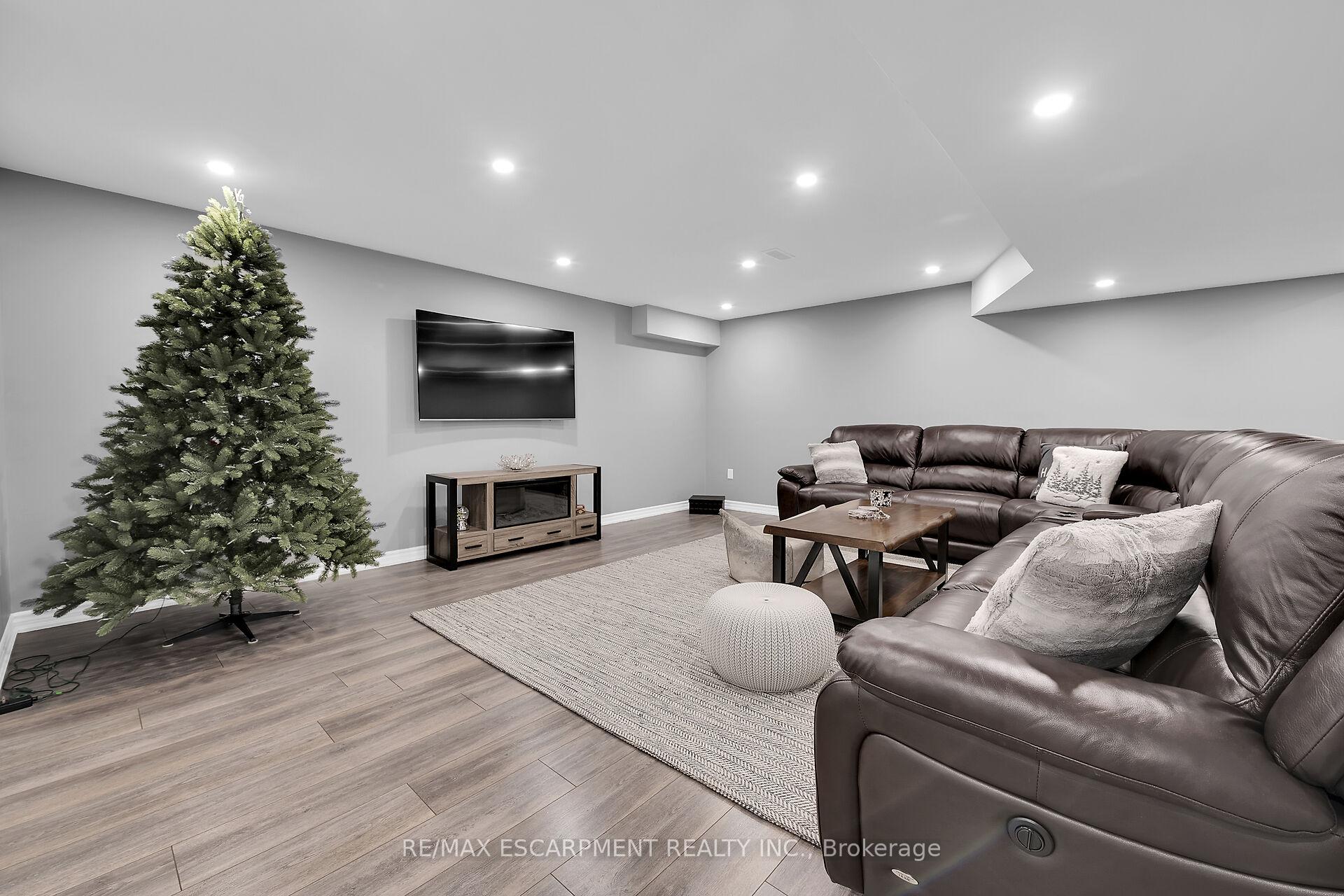 Photo 41 of 186 Millen Road, Hamilton, Stoney Creek — HOMEH
