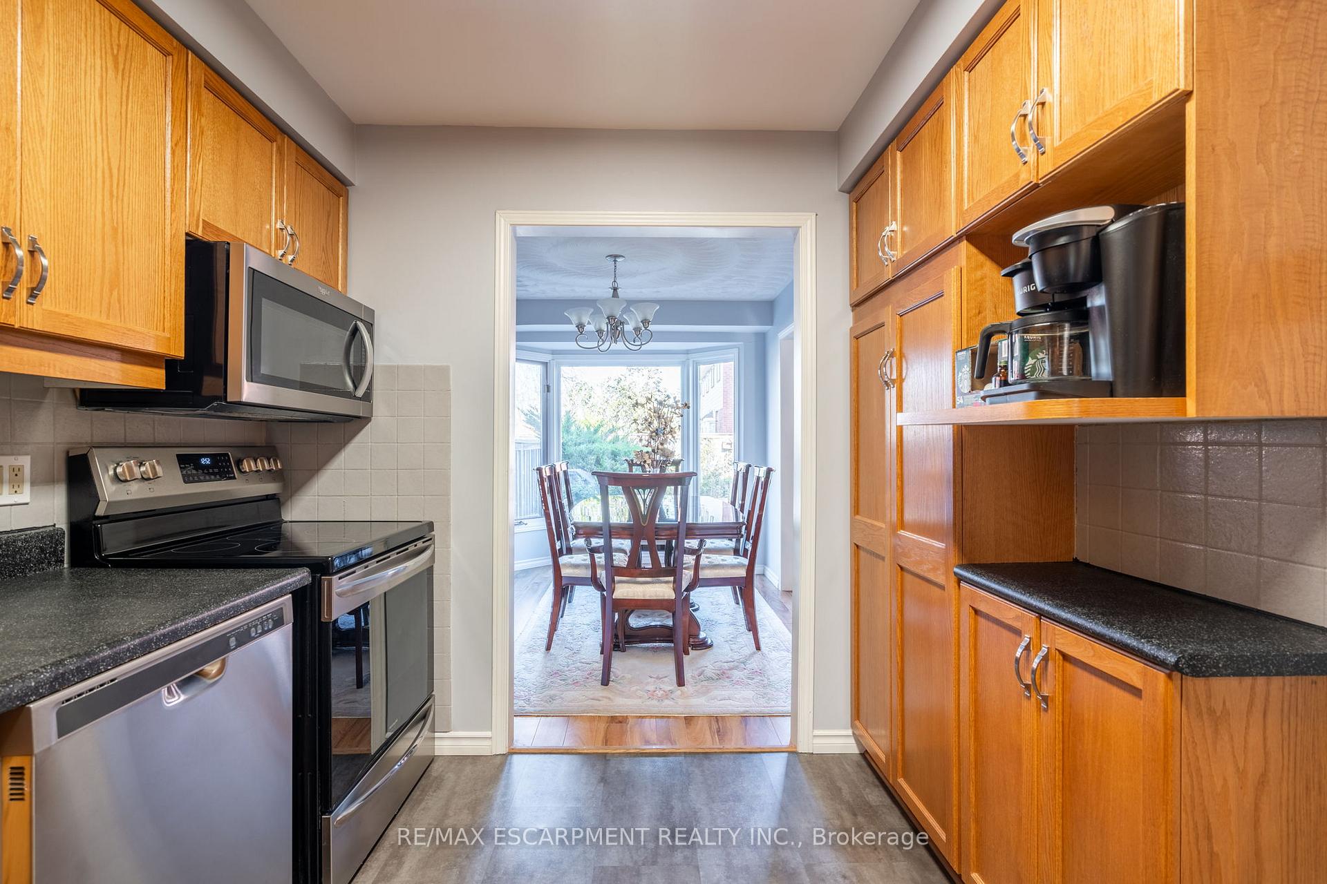 Photo 6 of 85 Royalvista Drive, Hamilton, Templemead — HOMEH