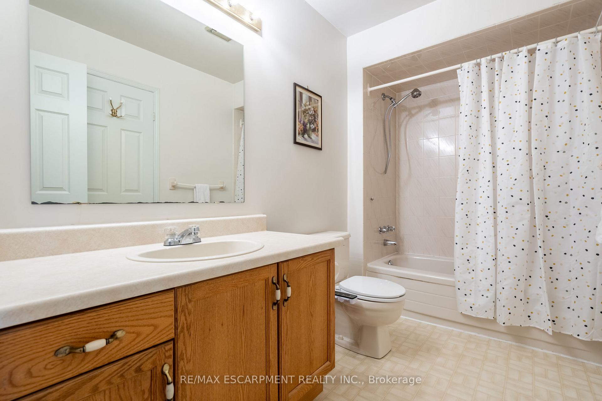 Photo 14 of 85 Royalvista Drive, Hamilton, Templemead — HOMEH