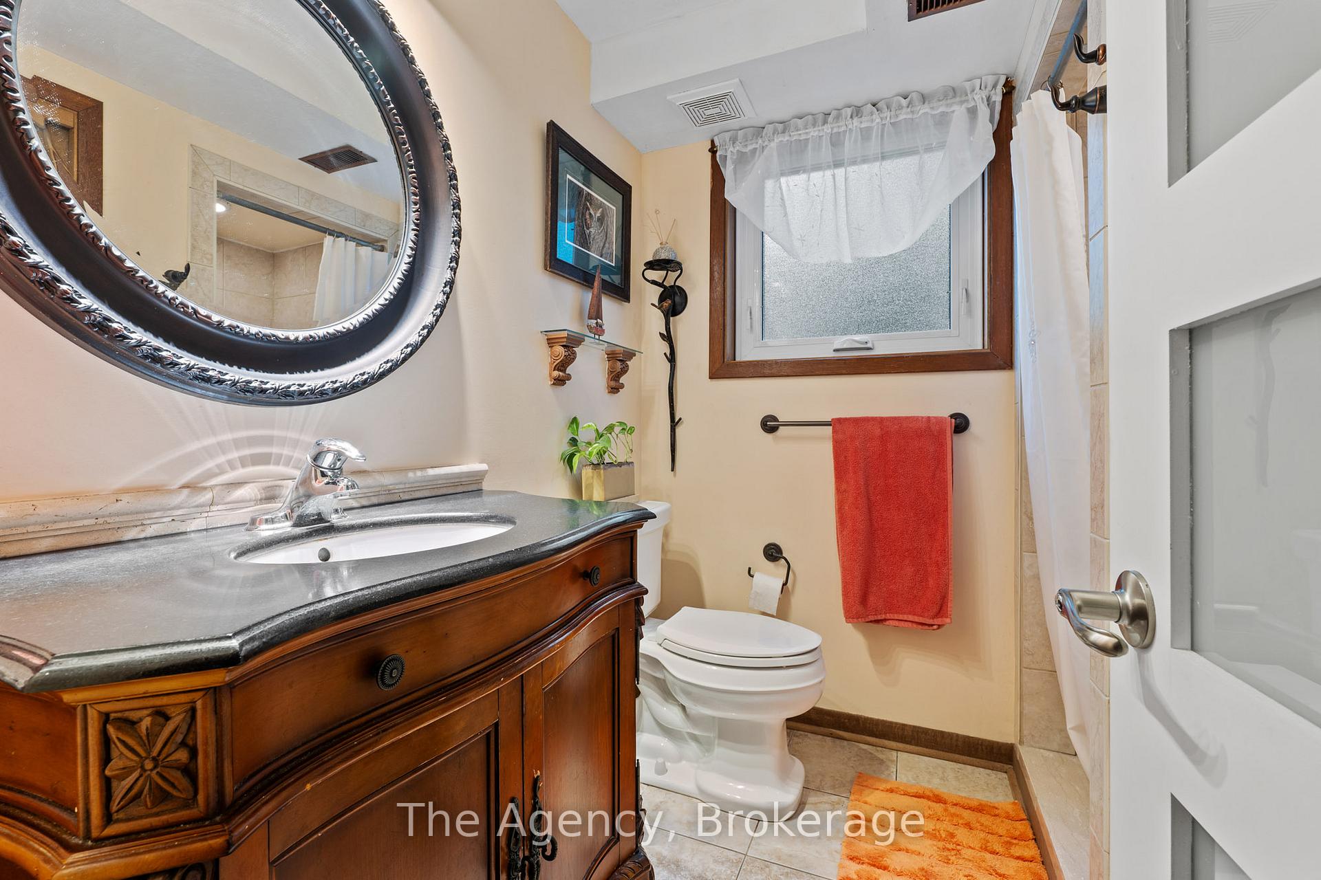 Photo 8 of 8 St Louis Place, St. Catharines, Lakeshore — HOMEH