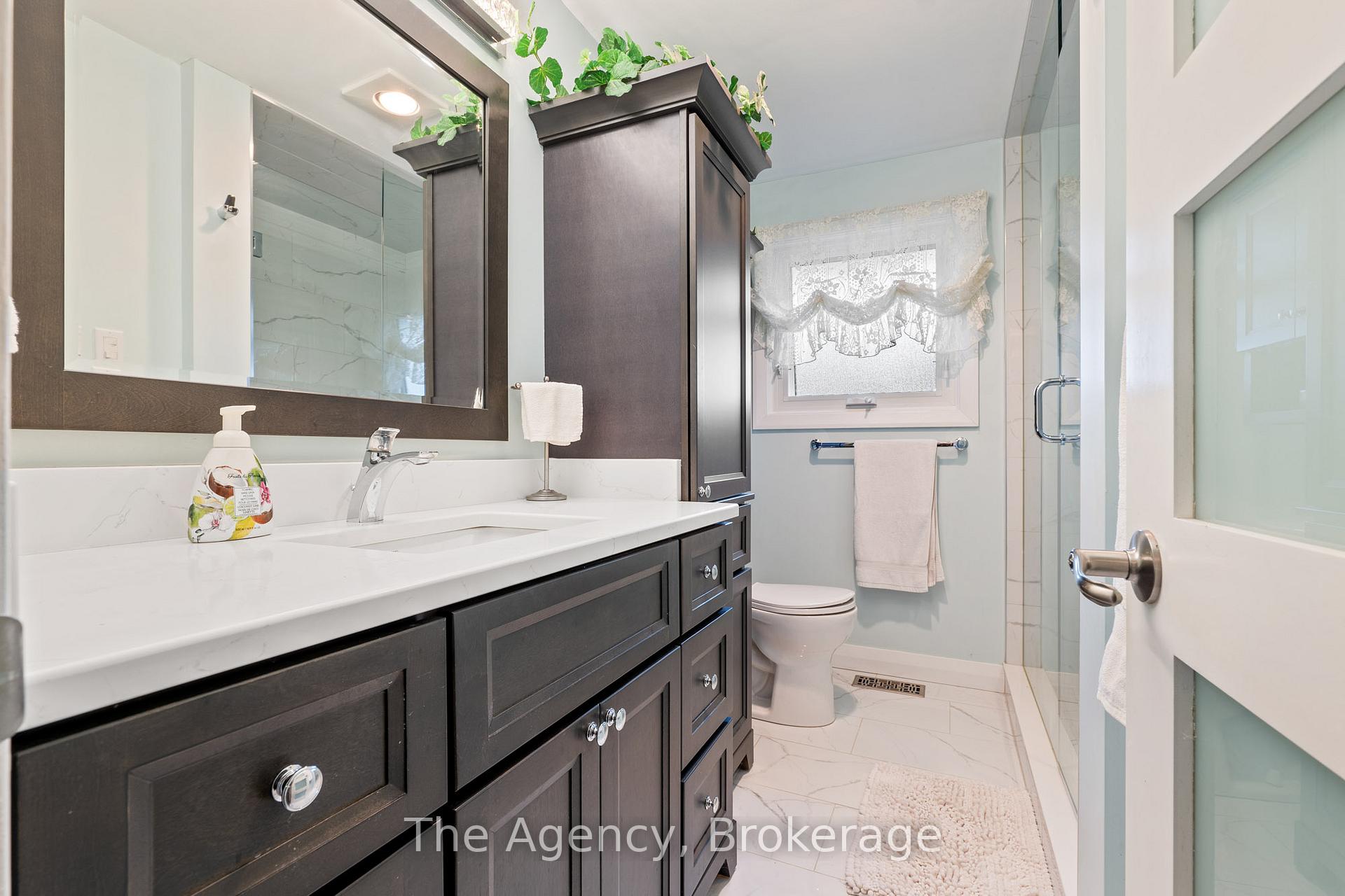 Photo 13 of 8 St Louis Place, St. Catharines, Lakeshore — HOMEH