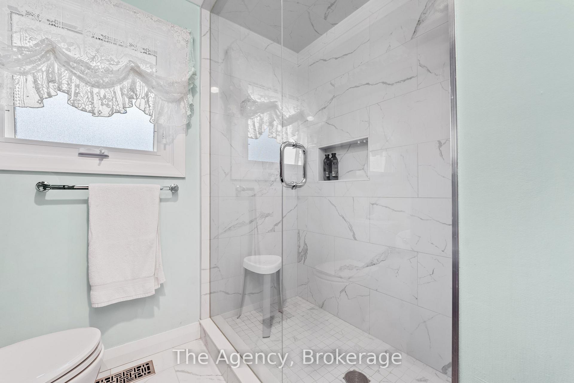 Photo 14 of 8 St Louis Place, St. Catharines, Lakeshore — HOMEH