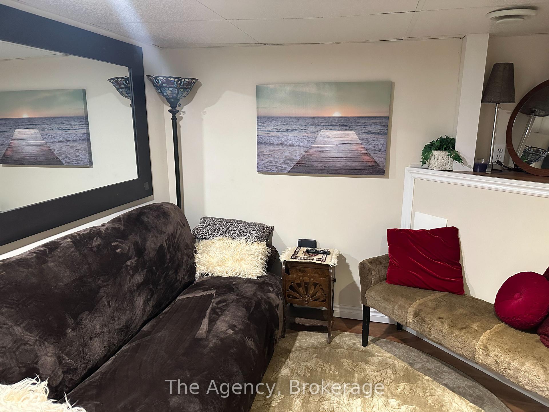 Photo 16 of 8 St Louis Place, St. Catharines, Lakeshore — HOMEH
