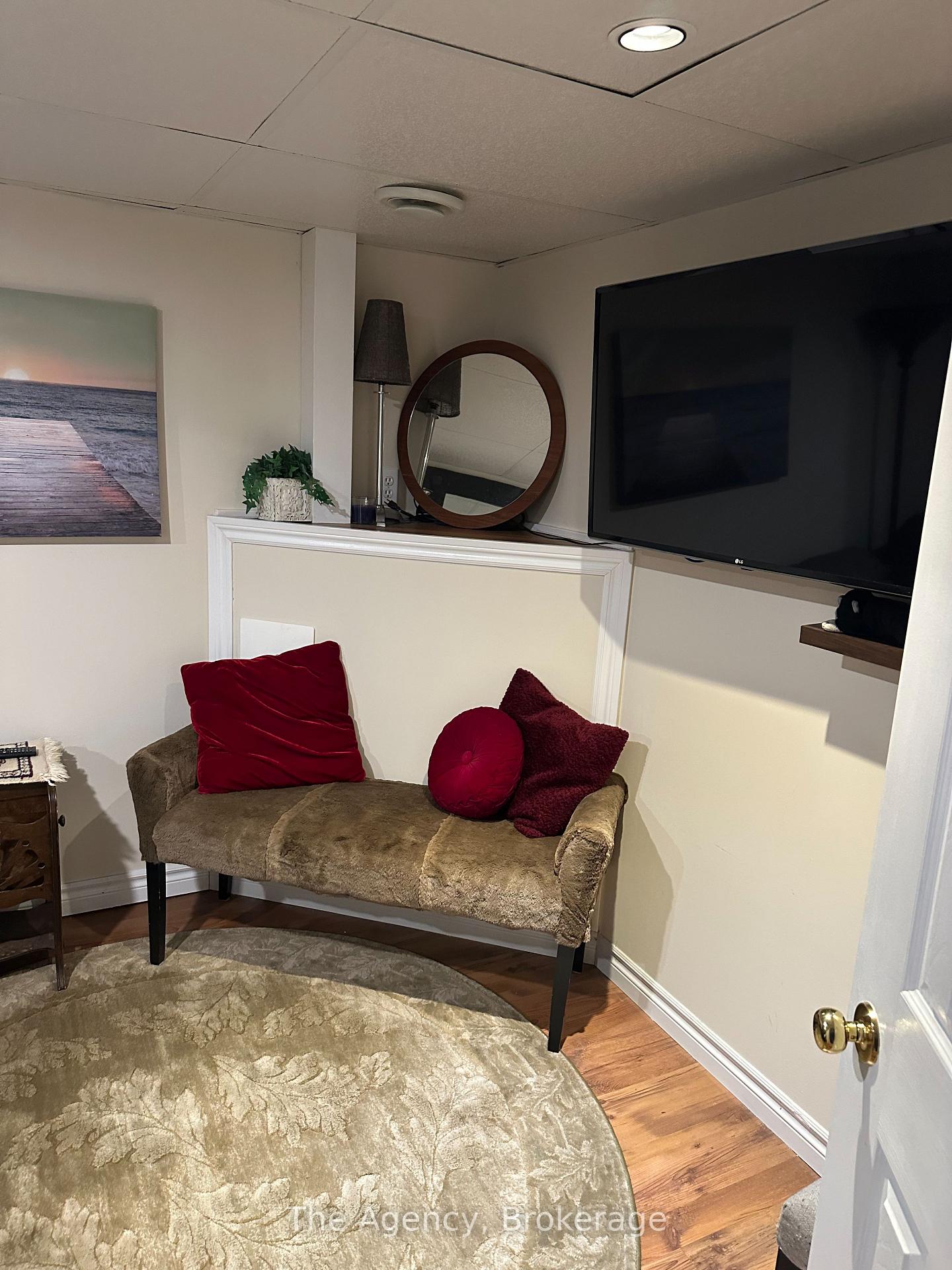 Photo 17 of 8 St Louis Place, St. Catharines, Lakeshore — HOMEH