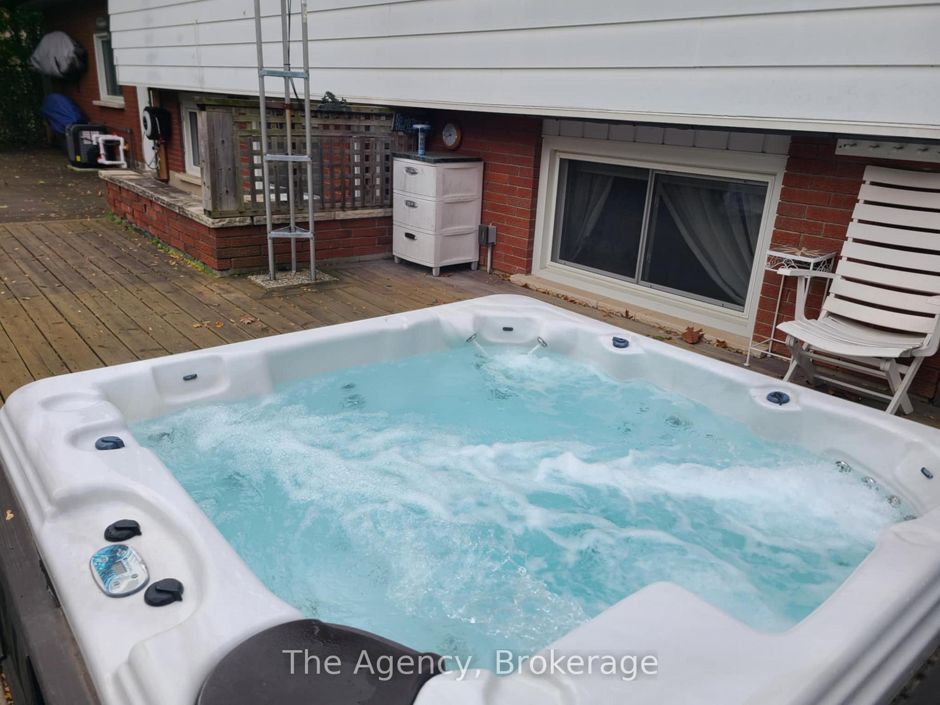 Photo 26 of 8 St Louis Place, St. Catharines, Lakeshore — HOMEH