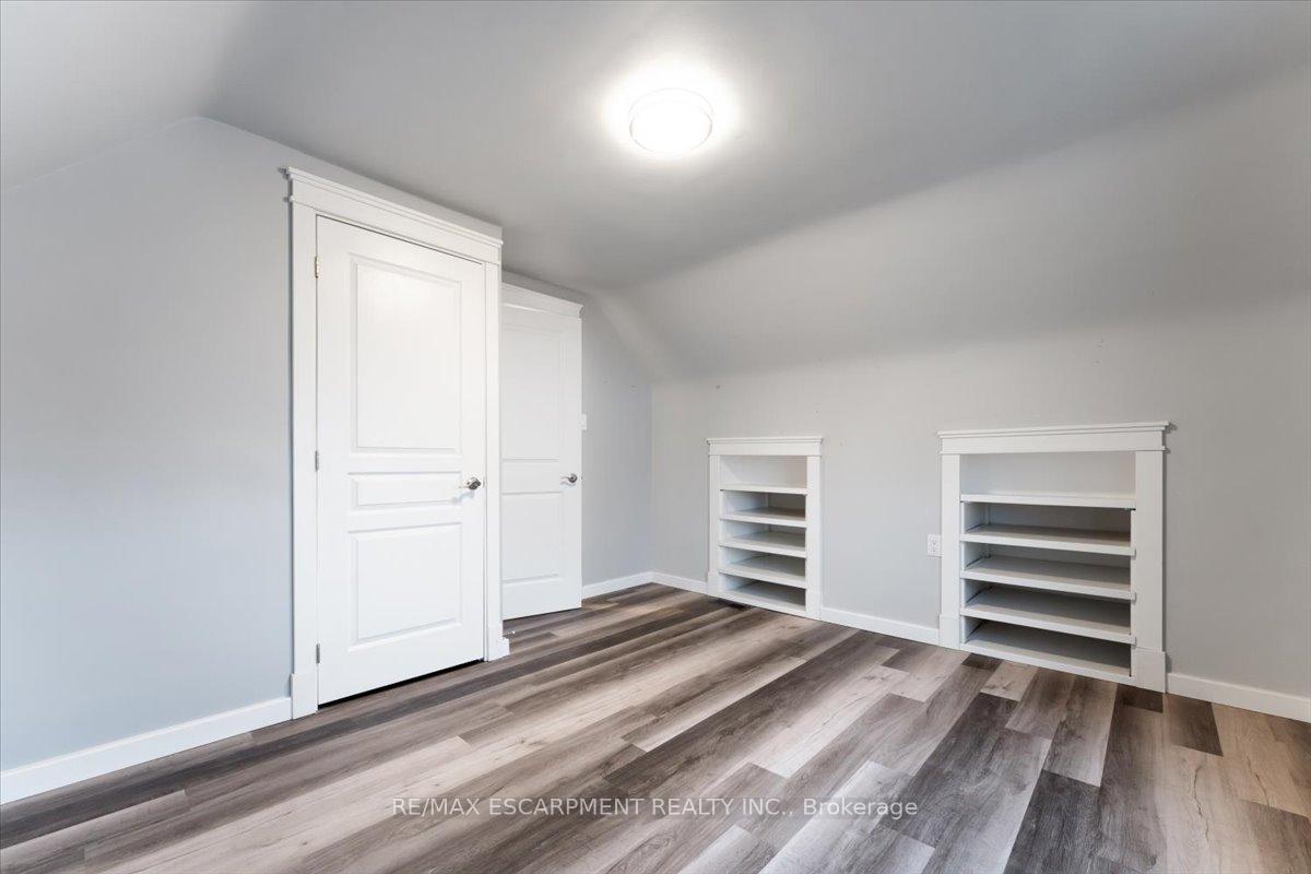 Photo 21 of 125 Westchester Crescent, St. Catharines, E. Chester — HOMEH