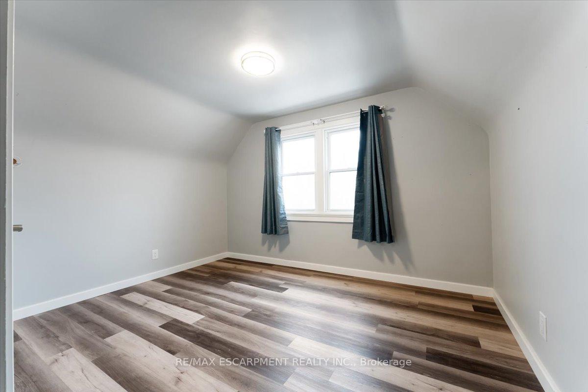 Photo 22 of 125 Westchester Crescent, St. Catharines, E. Chester — HOMEH