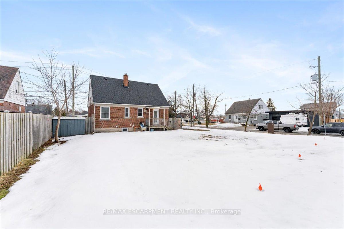 Photo 35 of 125 Westchester Crescent, St. Catharines, E. Chester — HOMEH