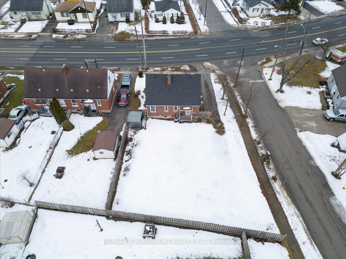 Photo 40 of 125 Westchester Crescent, St. Catharines, E. Chester — HOMEH