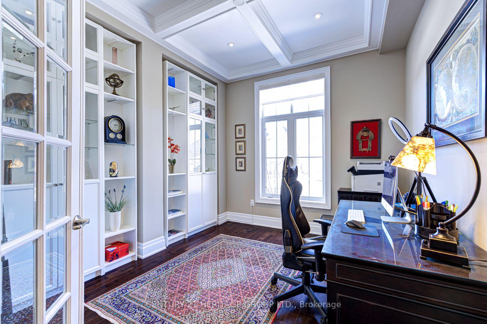 Photo 4 of 8 Chinzan Way, Brampton, Credit Valley — HOMEH