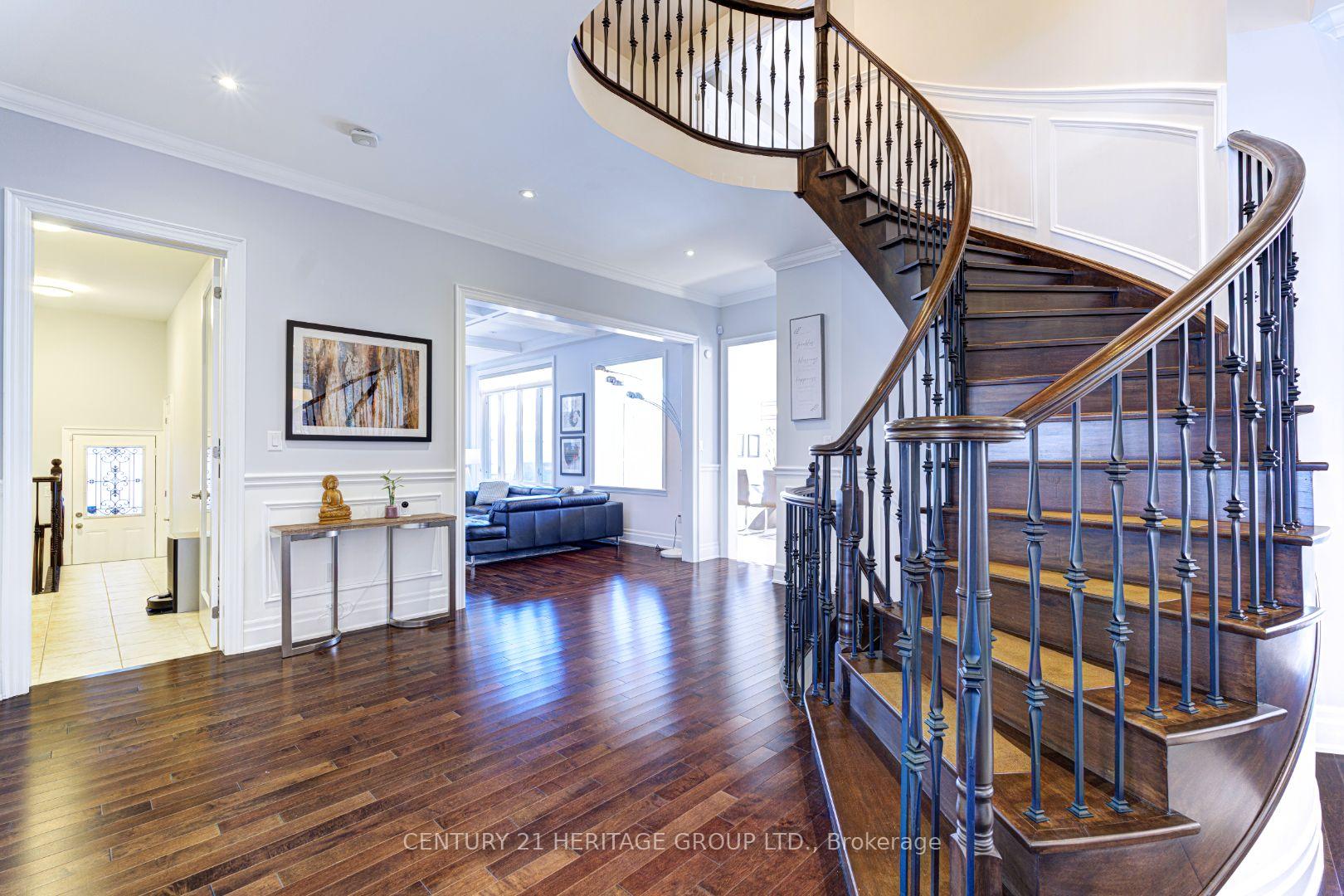 Photo 6 of 8 Chinzan Way, Brampton, Credit Valley — HOMEH