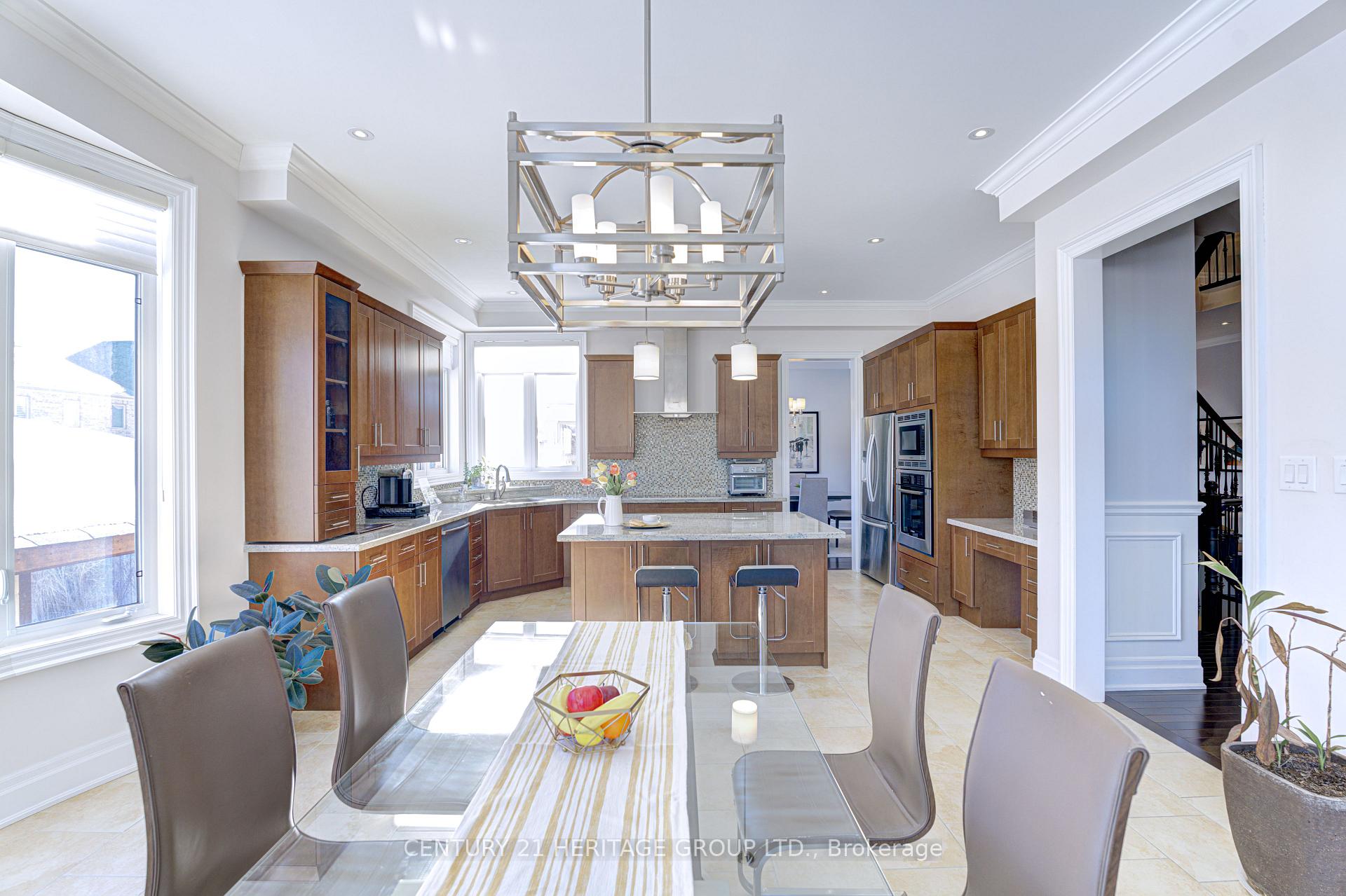 Photo 12 of 8 Chinzan Way, Brampton, Credit Valley — HOMEH