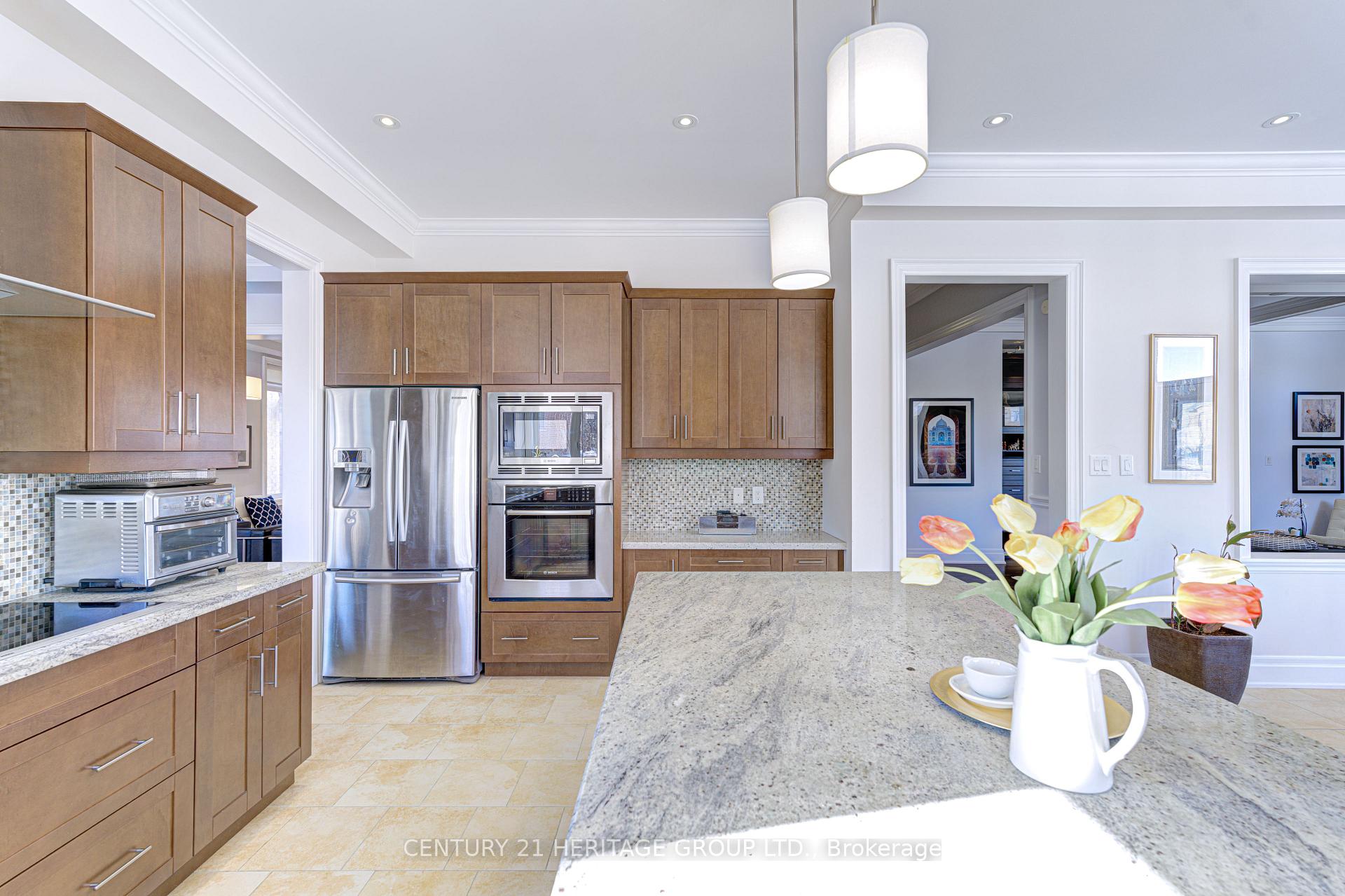 Photo 14 of 8 Chinzan Way, Brampton, Credit Valley — HOMEH