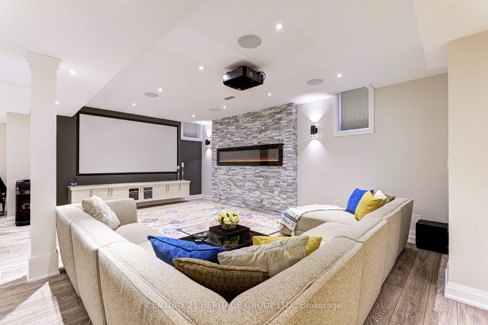 Photo 38 of 8 Chinzan Way, Brampton, Credit Valley — HOMEH
