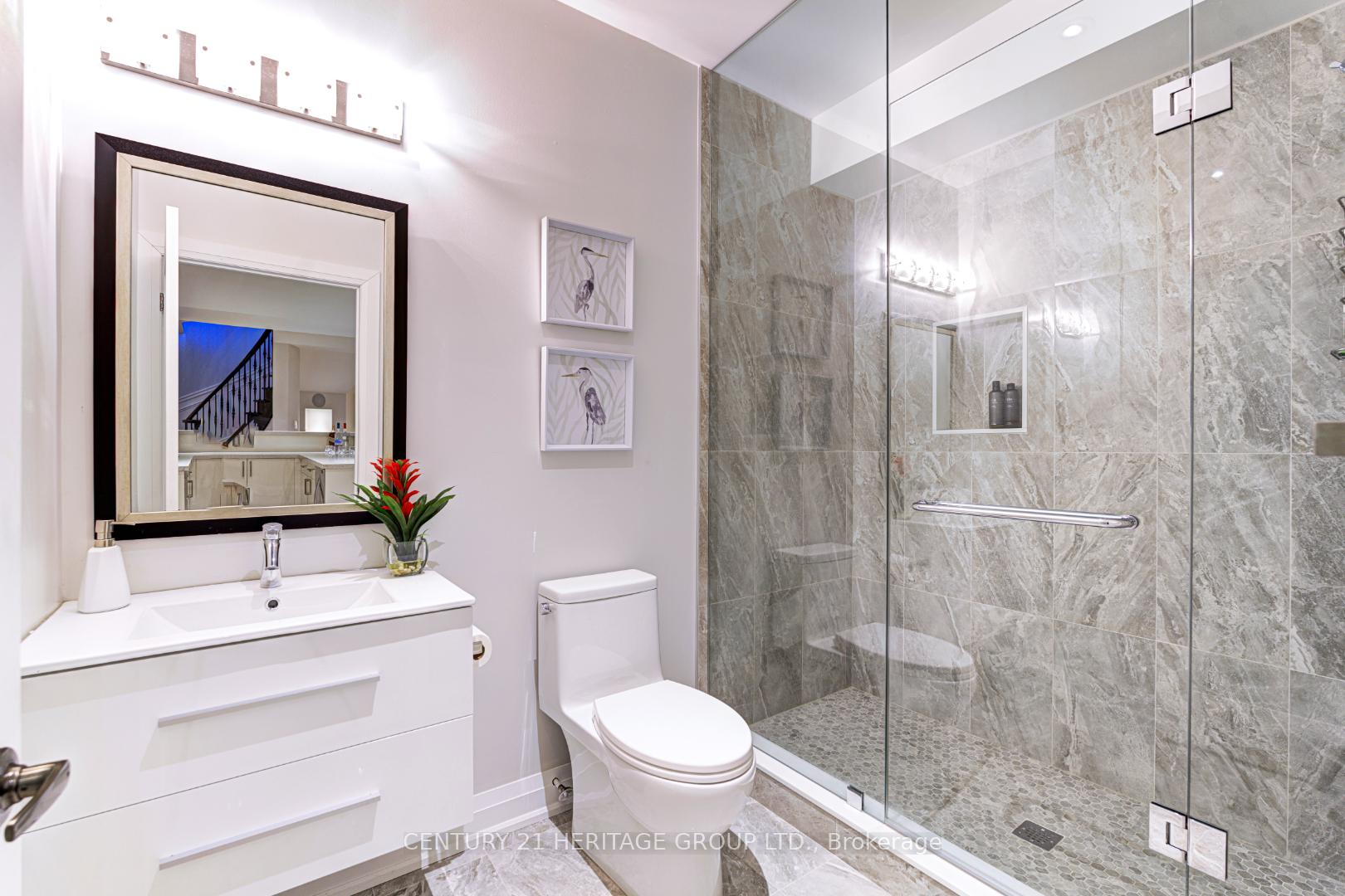 Photo 42 of 8 Chinzan Way, Brampton, Credit Valley — HOMEH