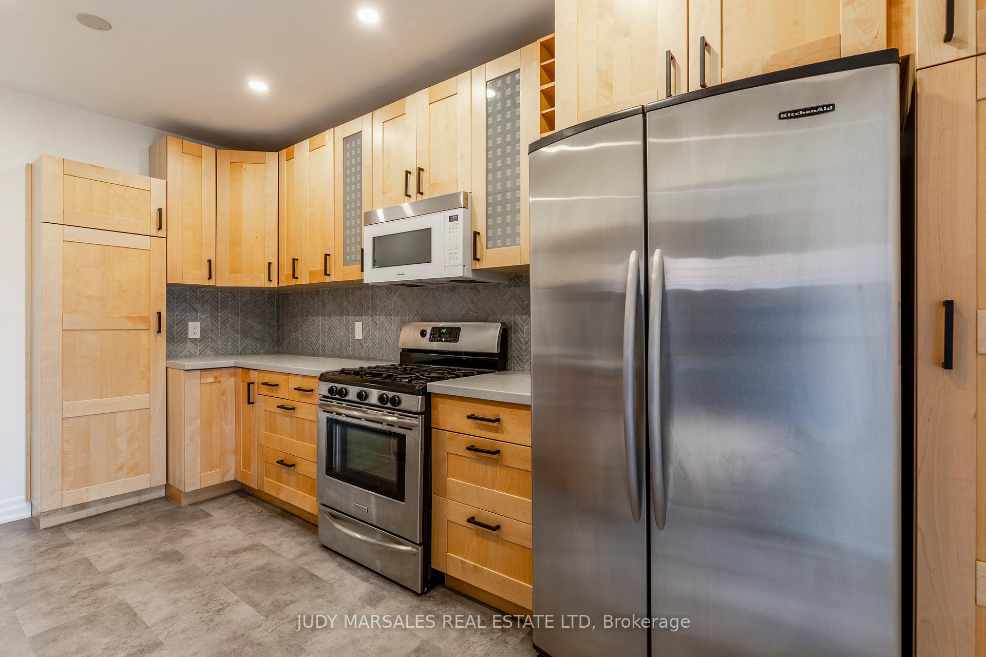 Photo 13 of 182 Herkimer Street, Hamilton, Kirkendall — HOMEH