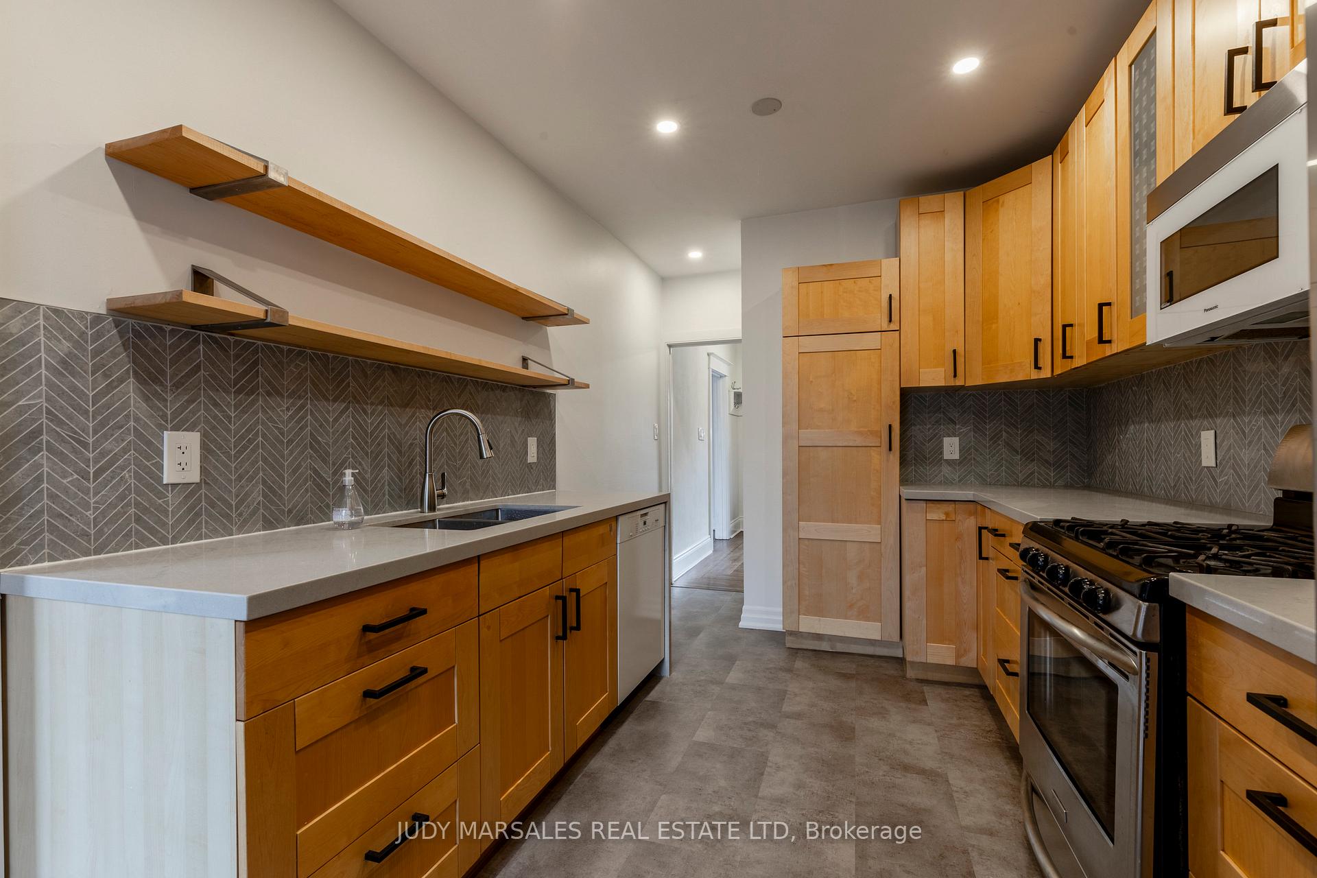Photo 14 of 182 Herkimer Street, Hamilton, Kirkendall — HOMEH