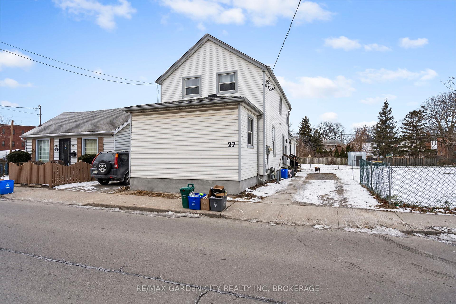 Photo 1 of 27 Vine Street S, St. Catharines, E. Chester — HOMEH