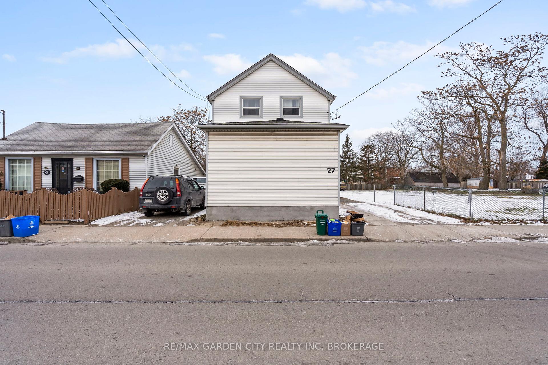 Photo 2 of 27 Vine Street S, St. Catharines, E. Chester — HOMEH