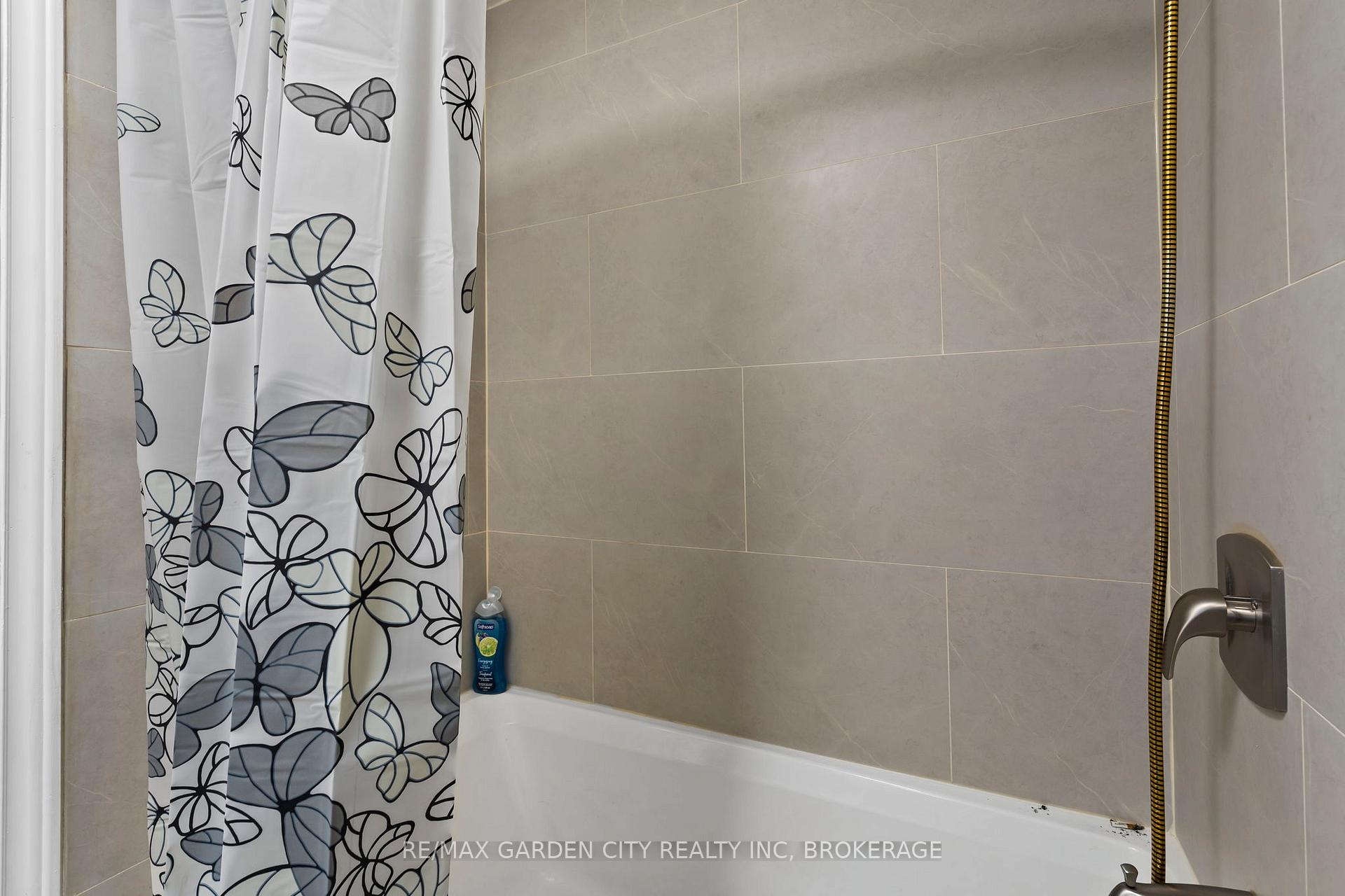Photo 14 of 27 Vine Street S, St. Catharines, E. Chester — HOMEH