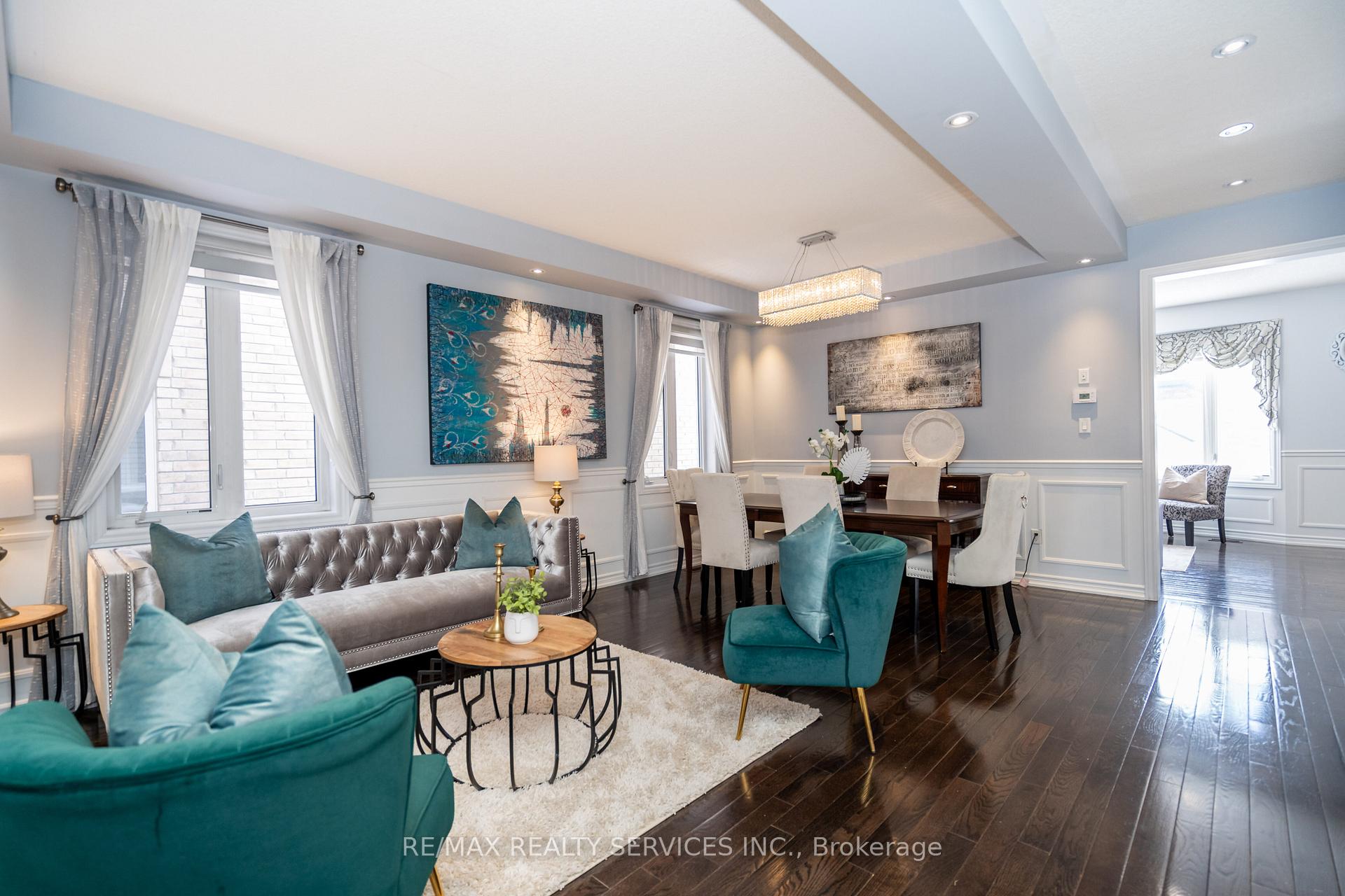 Photo 10 of 35 Cirillo Street, Brampton, Credit Valley — HOMEH