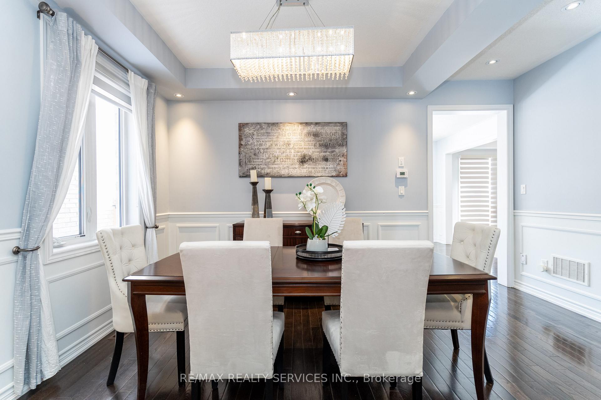 Photo 11 of 35 Cirillo Street, Brampton, Credit Valley — HOMEH