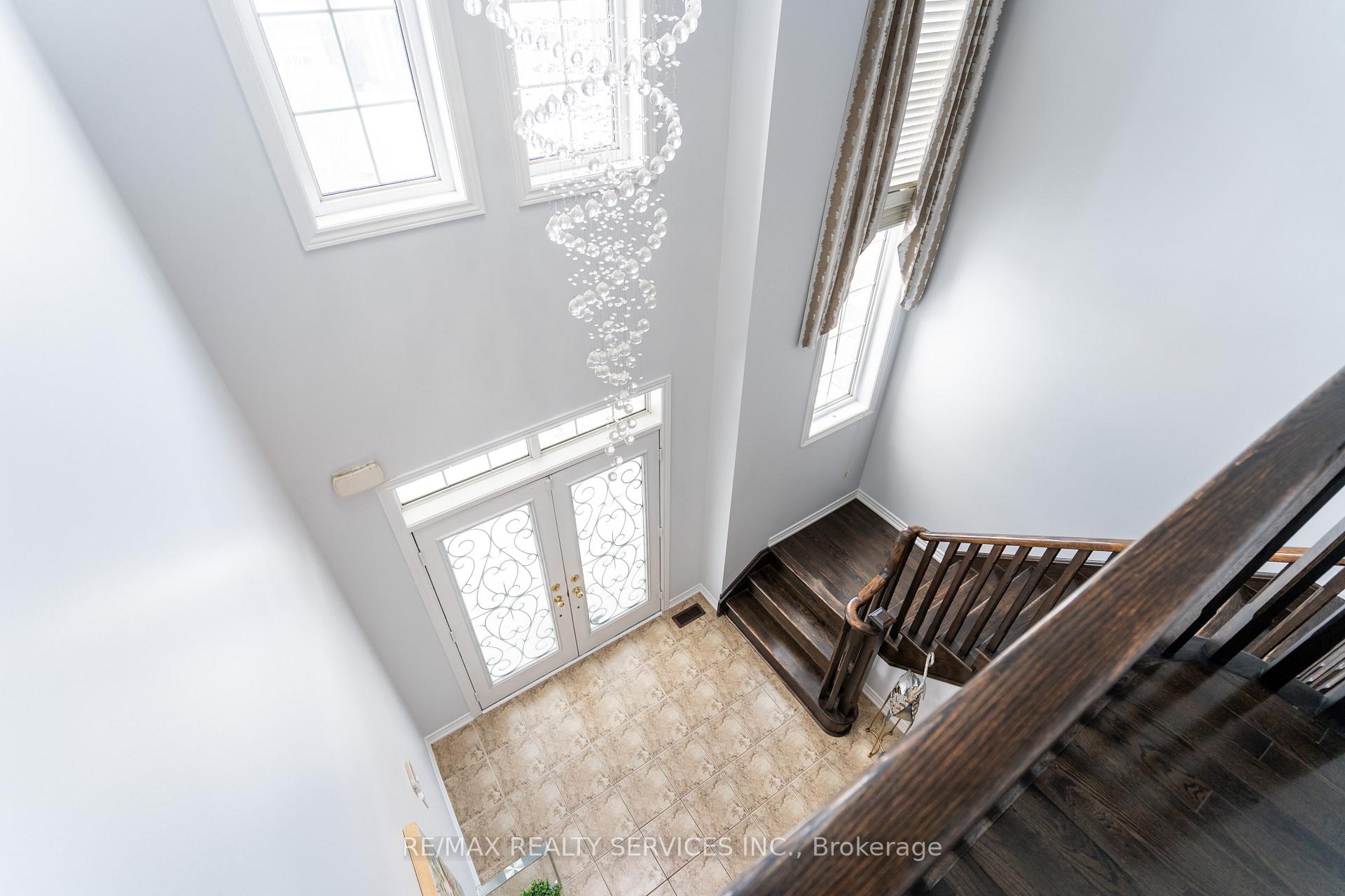 Photo 20 of 35 Cirillo Street, Brampton, Credit Valley — HOMEH