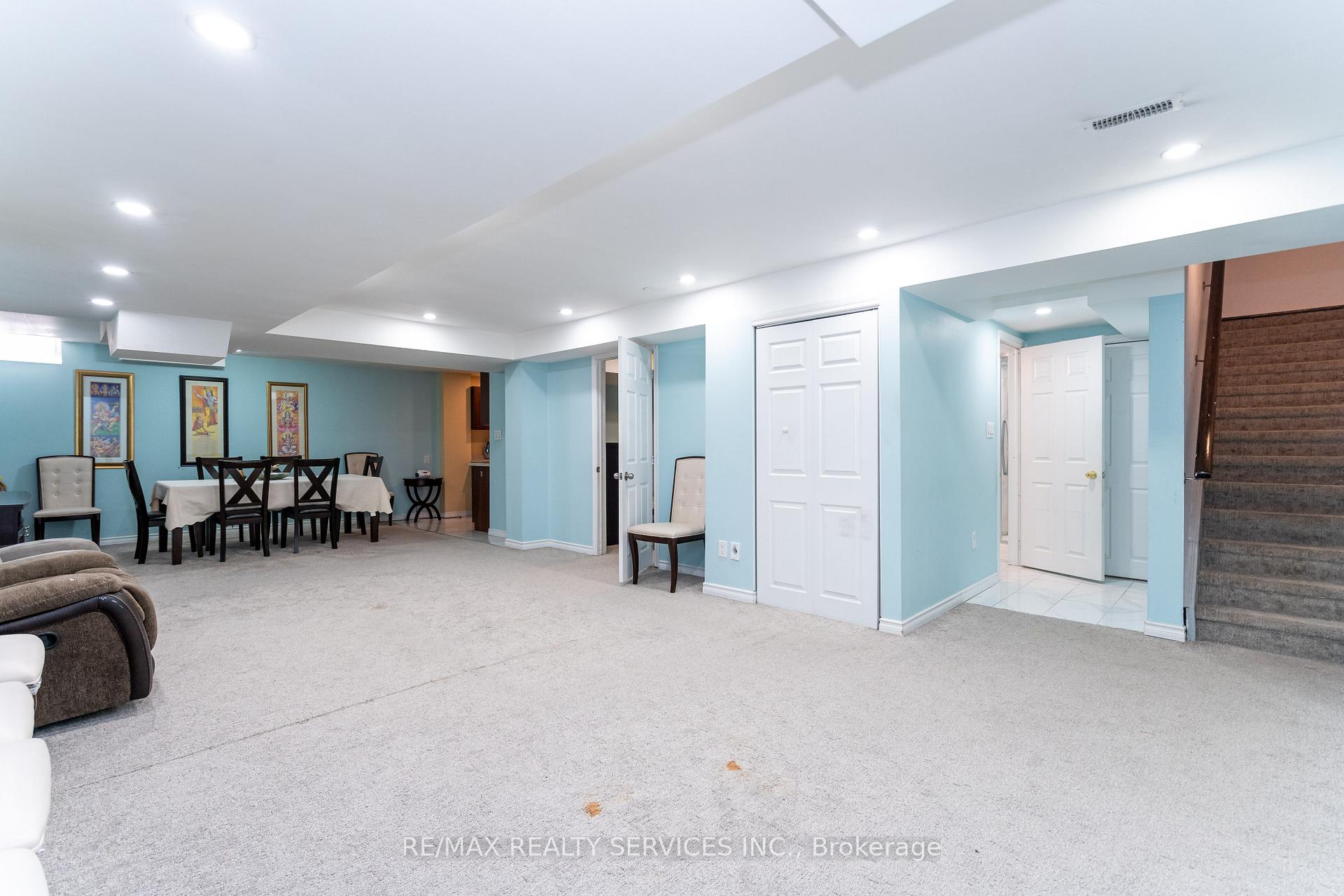 Photo 37 of 35 Cirillo Street, Brampton, Credit Valley — HOMEH