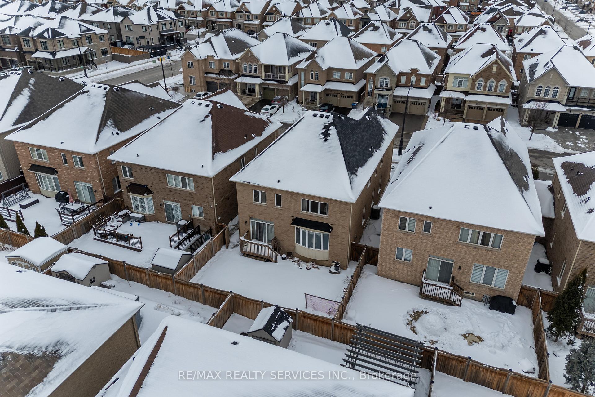 Photo 40 of 35 Cirillo Street, Brampton, Credit Valley — HOMEH