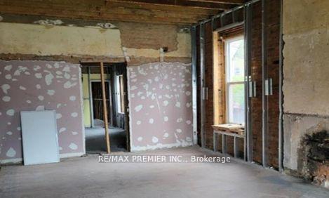Photo 9 of 151 Geneva Street, St. Catharines, Downtown — HOMEH