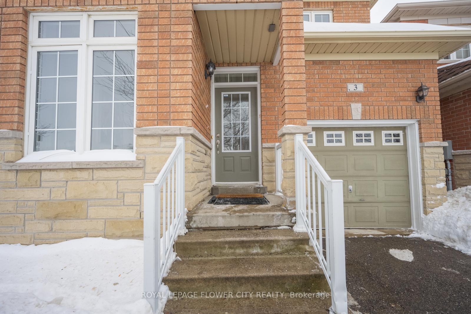 Photo 4 of 3 Calm Waters Crescent, Brampton, Madoc — HOMEH