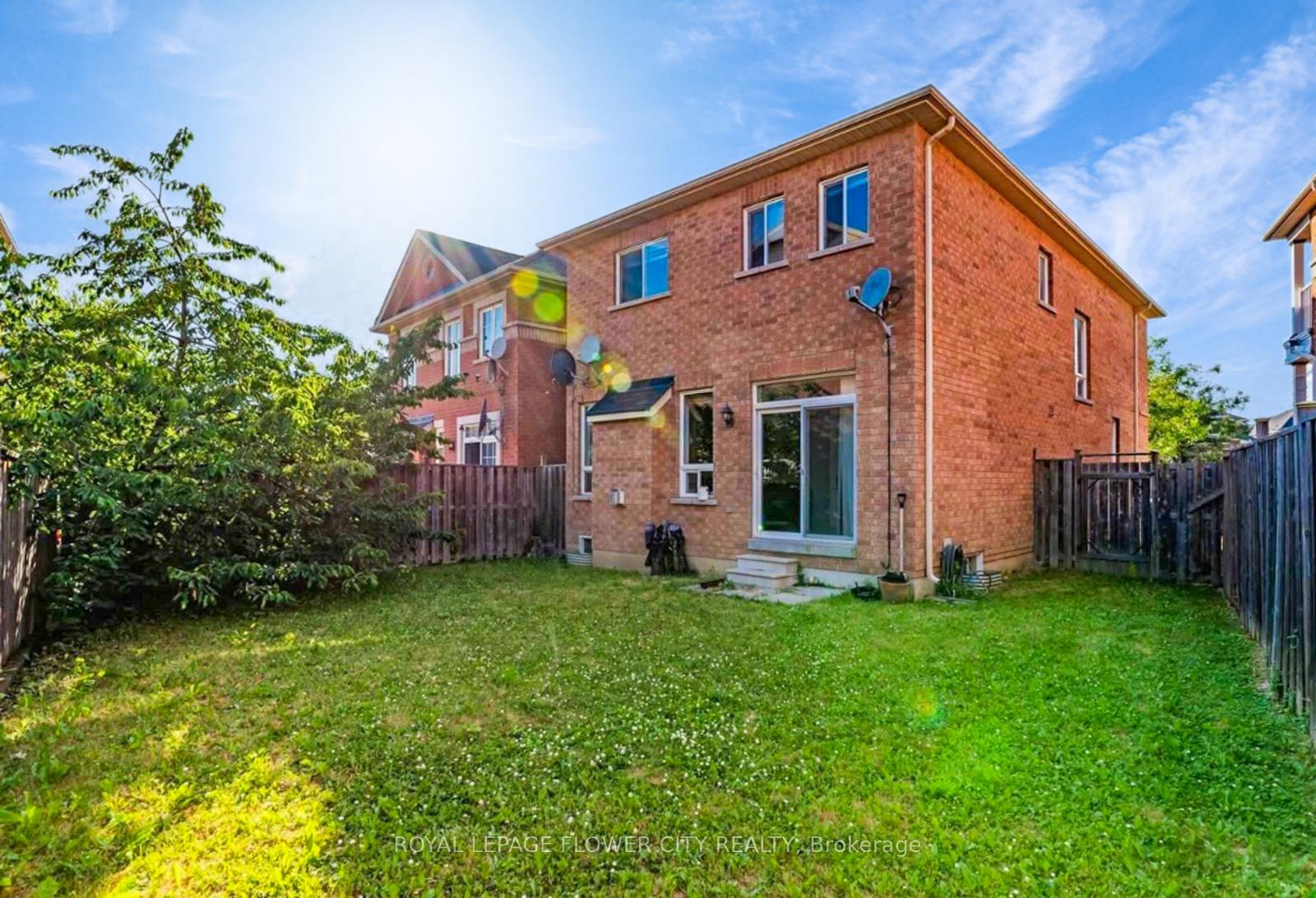 Photo 12 of 3 Calm Waters Crescent, Brampton, Madoc — HOMEH