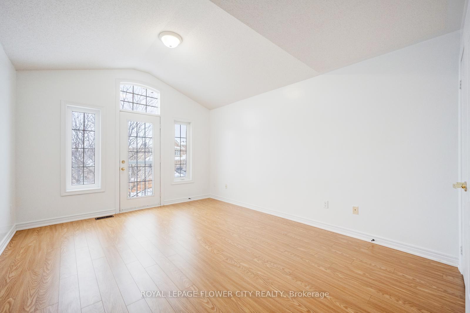 Photo 35 of 3 Calm Waters Crescent, Brampton, Madoc — HOMEH