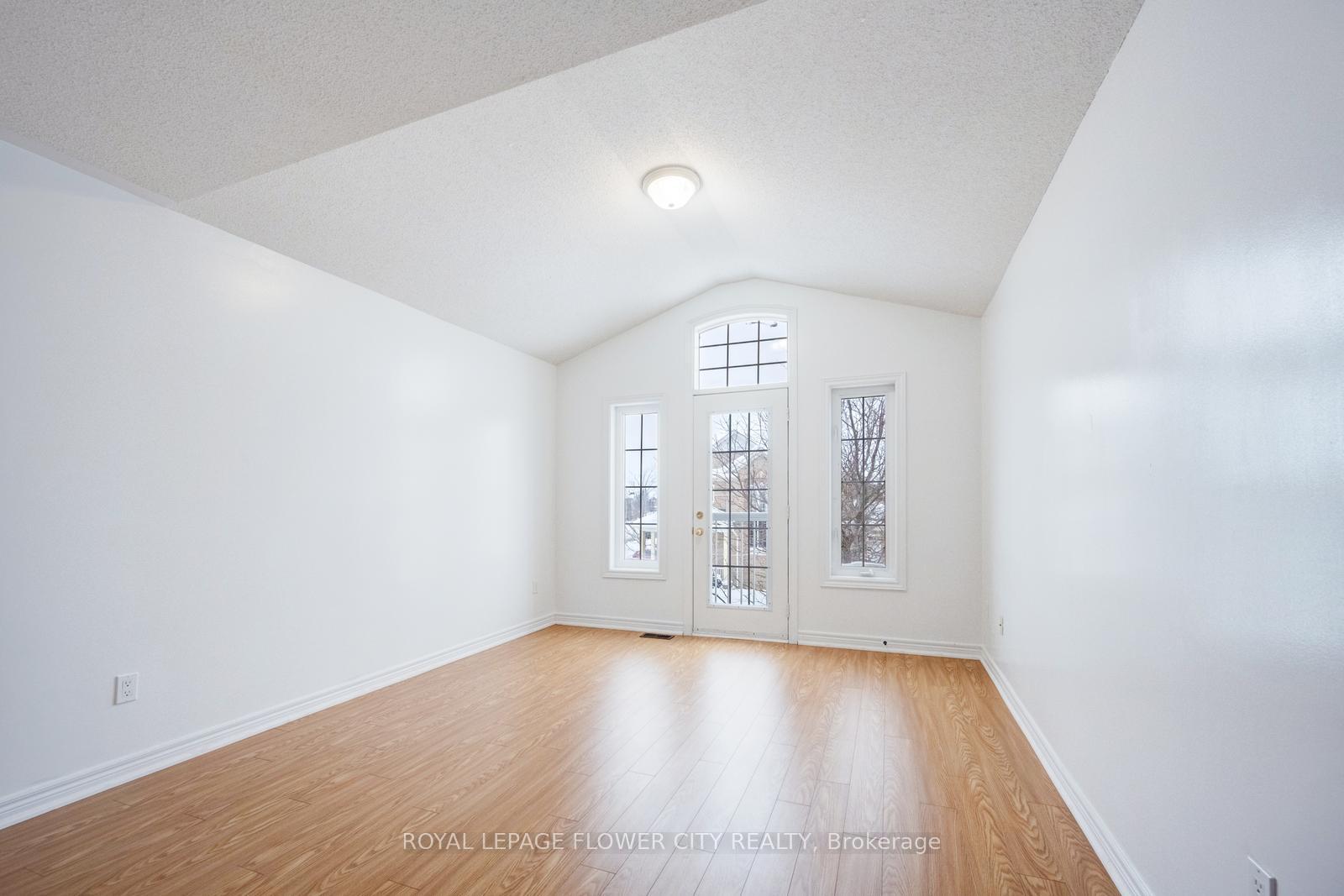 Photo 36 of 3 Calm Waters Crescent, Brampton, Madoc — HOMEH