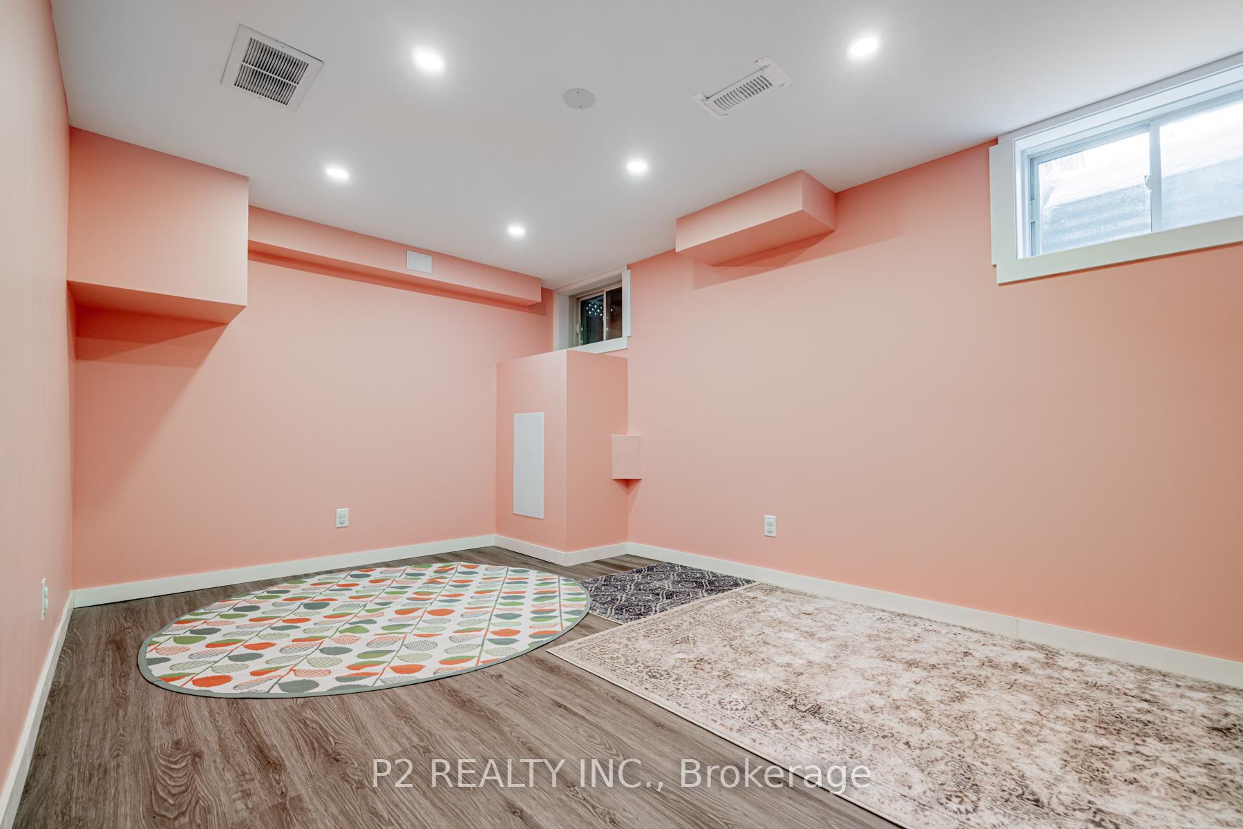 Photo 21 of 55 Srigley Street, Barrie, Holly — HOMEH