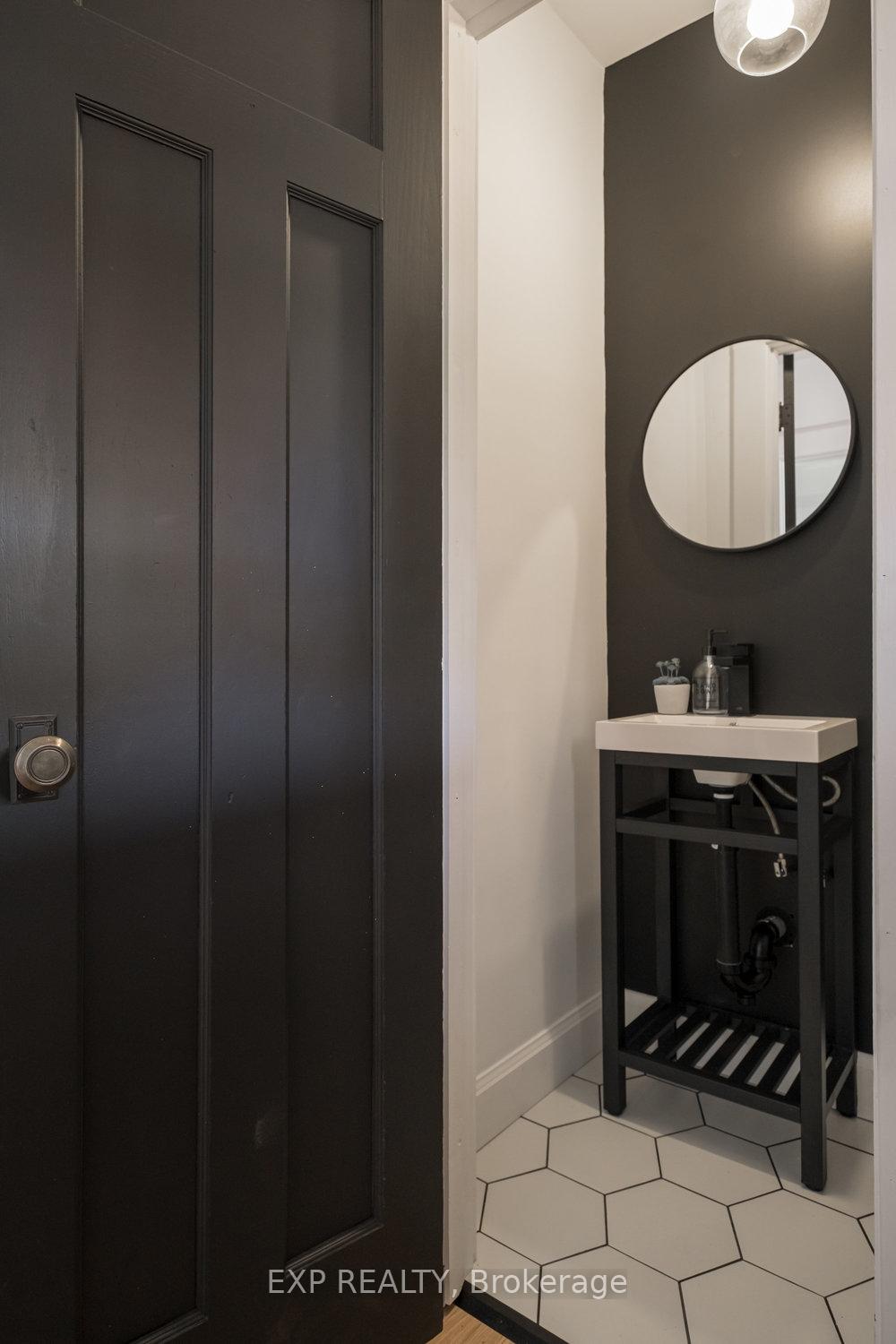 Photo 4 of 113 Eastbourne Avenue, Hamilton, St. Clair — HOMEH