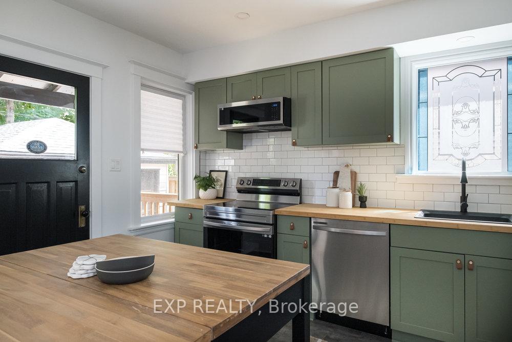 Photo 19 of 113 Eastbourne Avenue, Hamilton, St. Clair — HOMEH