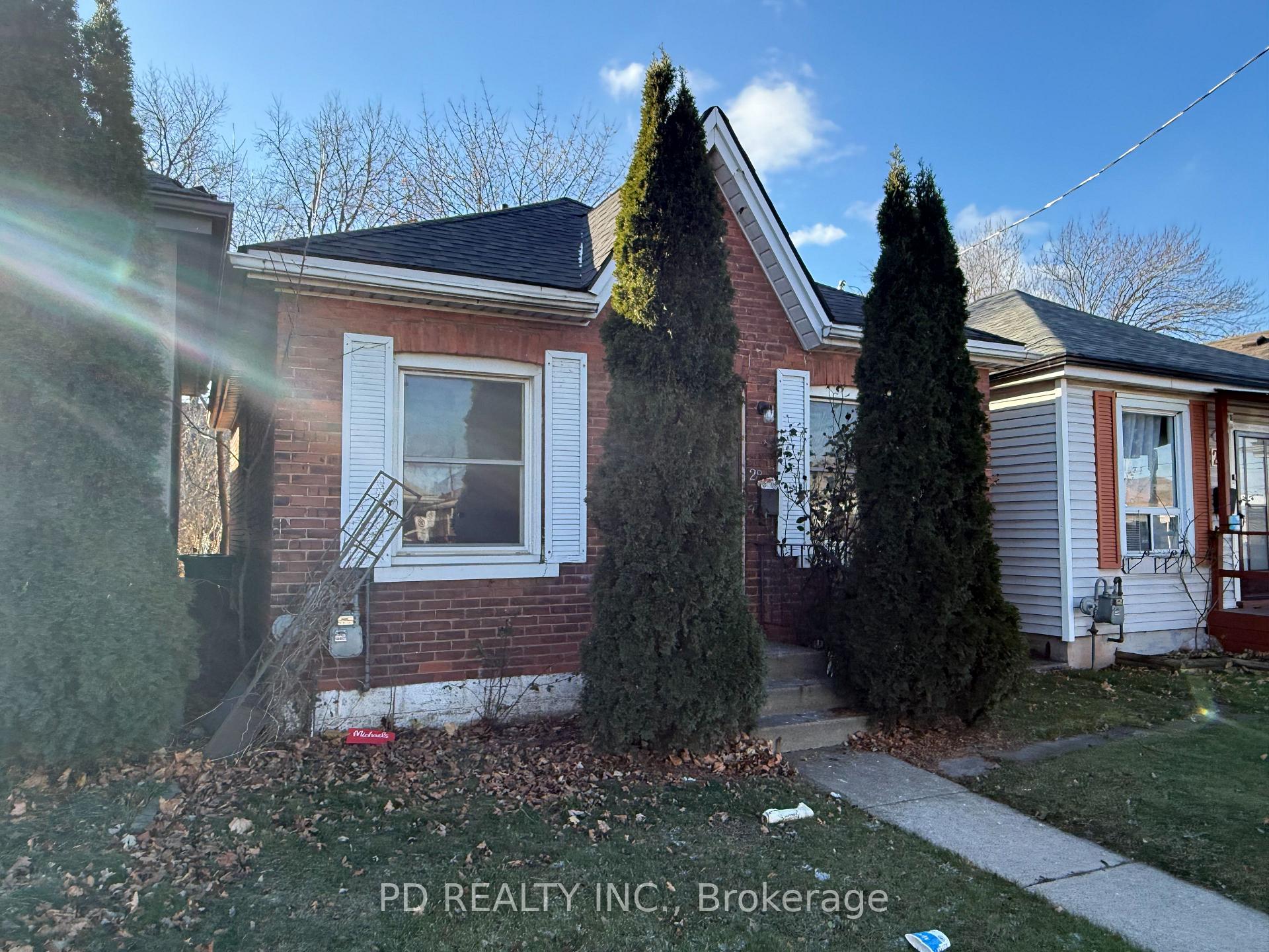 Photo 3 of 28 Harrison Avenue, Hamilton, Homeside — HOMEH