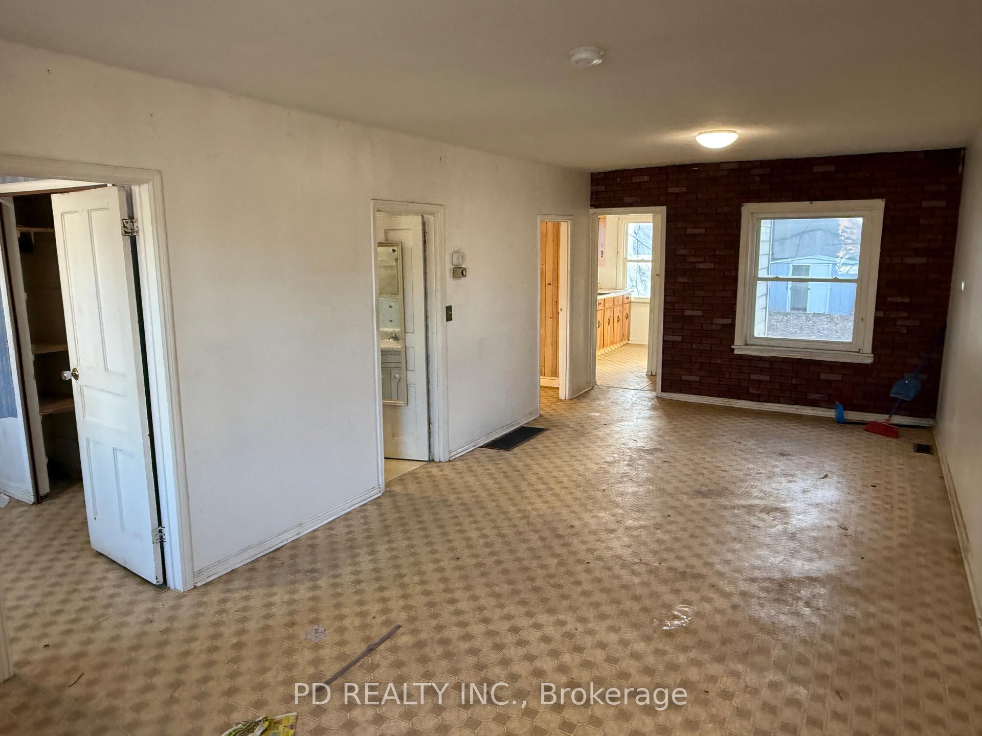 Photo 8 of 28 Harrison Avenue, Hamilton, Homeside — HOMEH