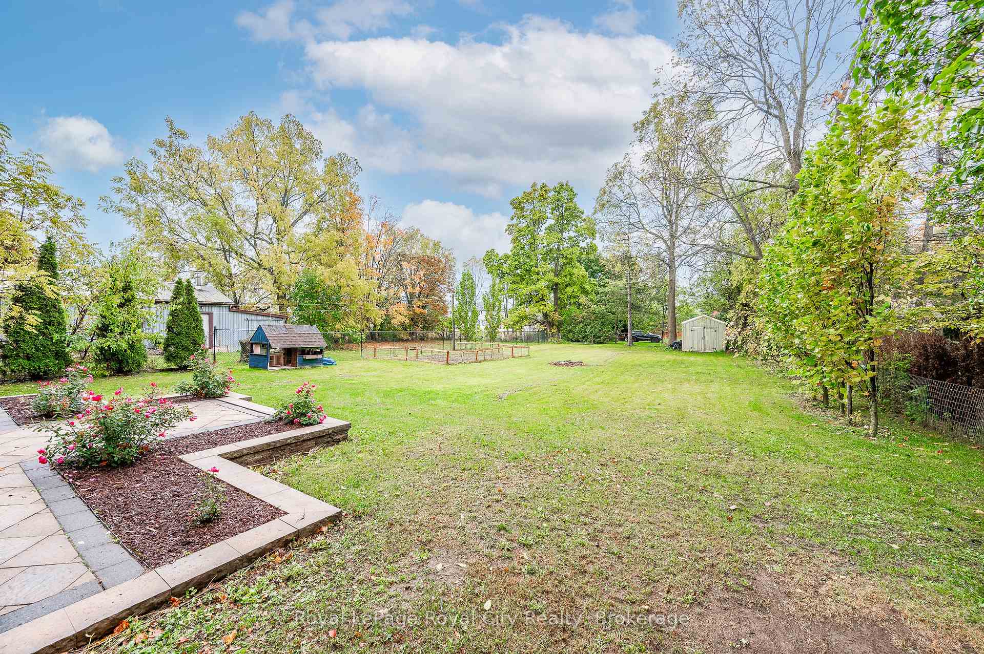 Photo 3 of 1257 Old 8 Highway, Hamilton, Rural Flamborough — HOMEH