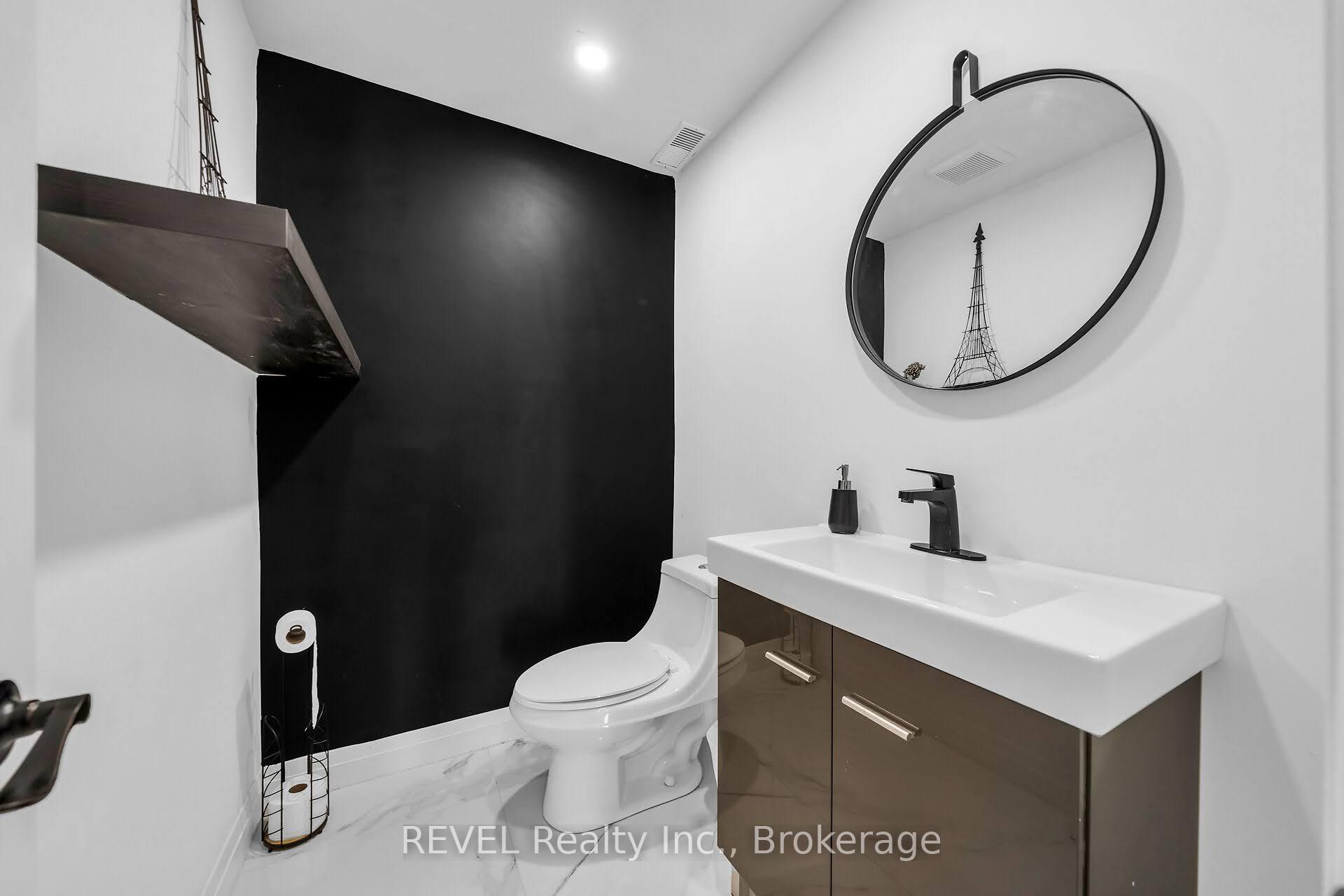 Photo 4 of 56 Frederick Avenue, Hamilton, Crown Point — HOMEH