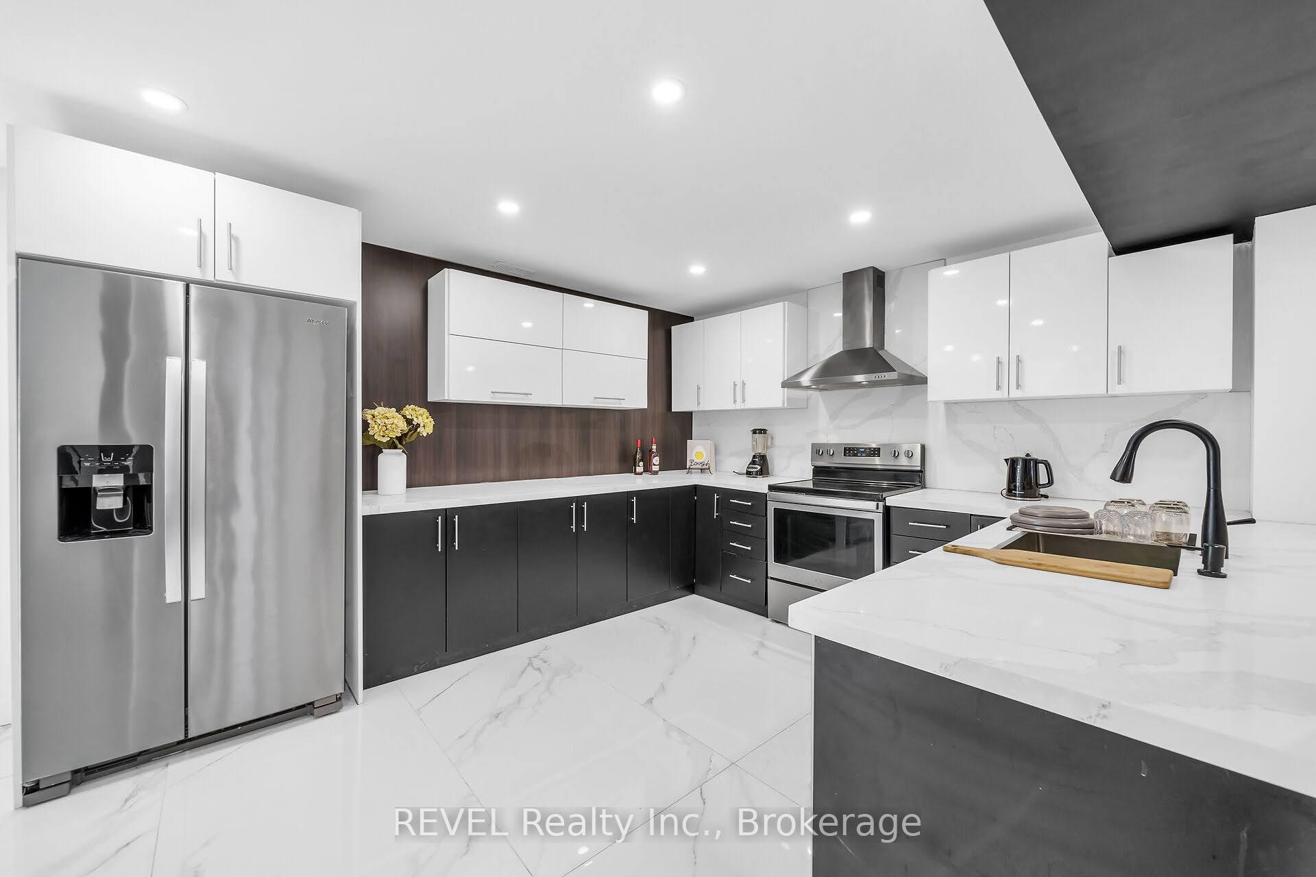 Photo 8 of 56 Frederick Avenue, Hamilton, Crown Point — HOMEH
