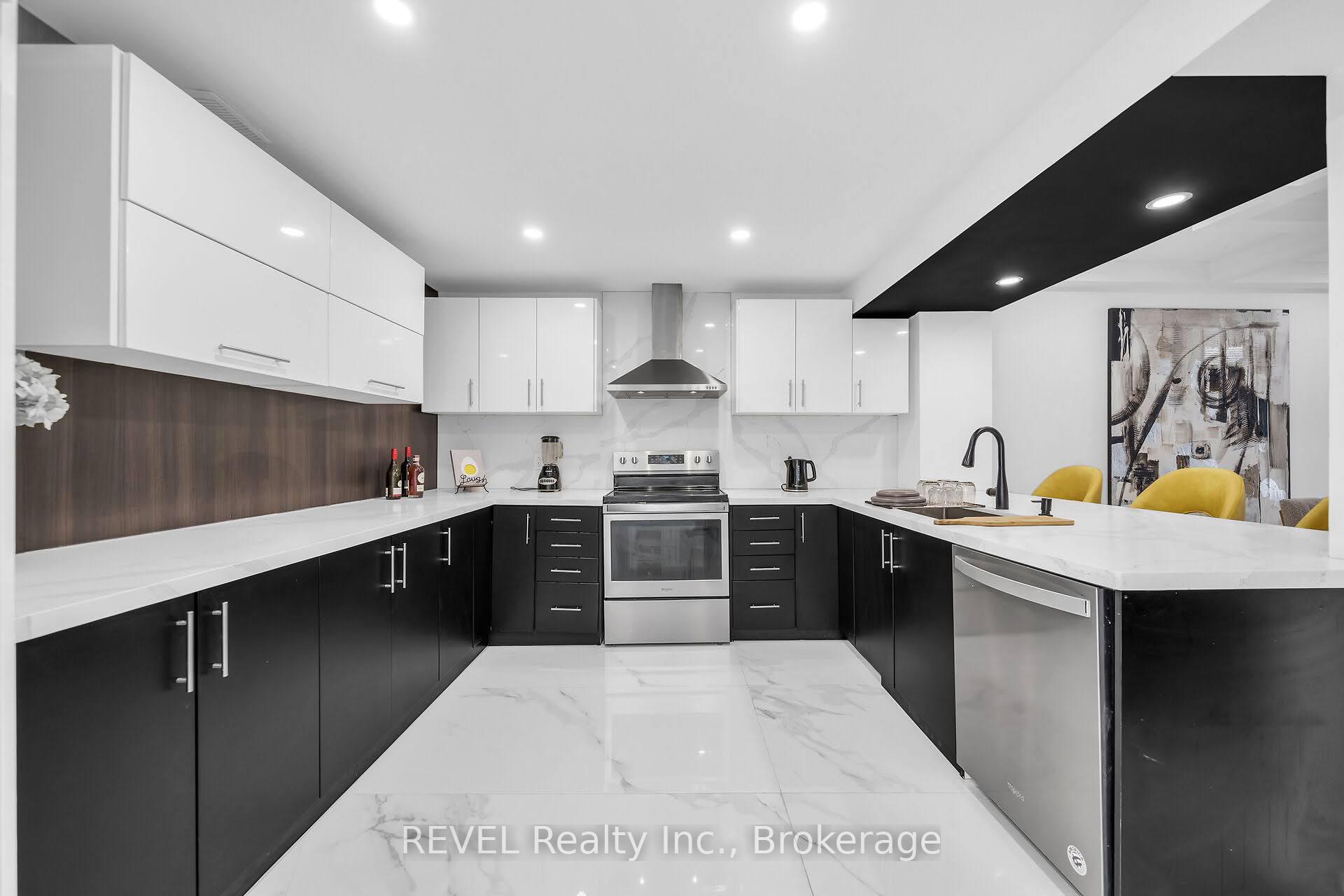 Photo 9 of 56 Frederick Avenue, Hamilton, Crown Point — HOMEH