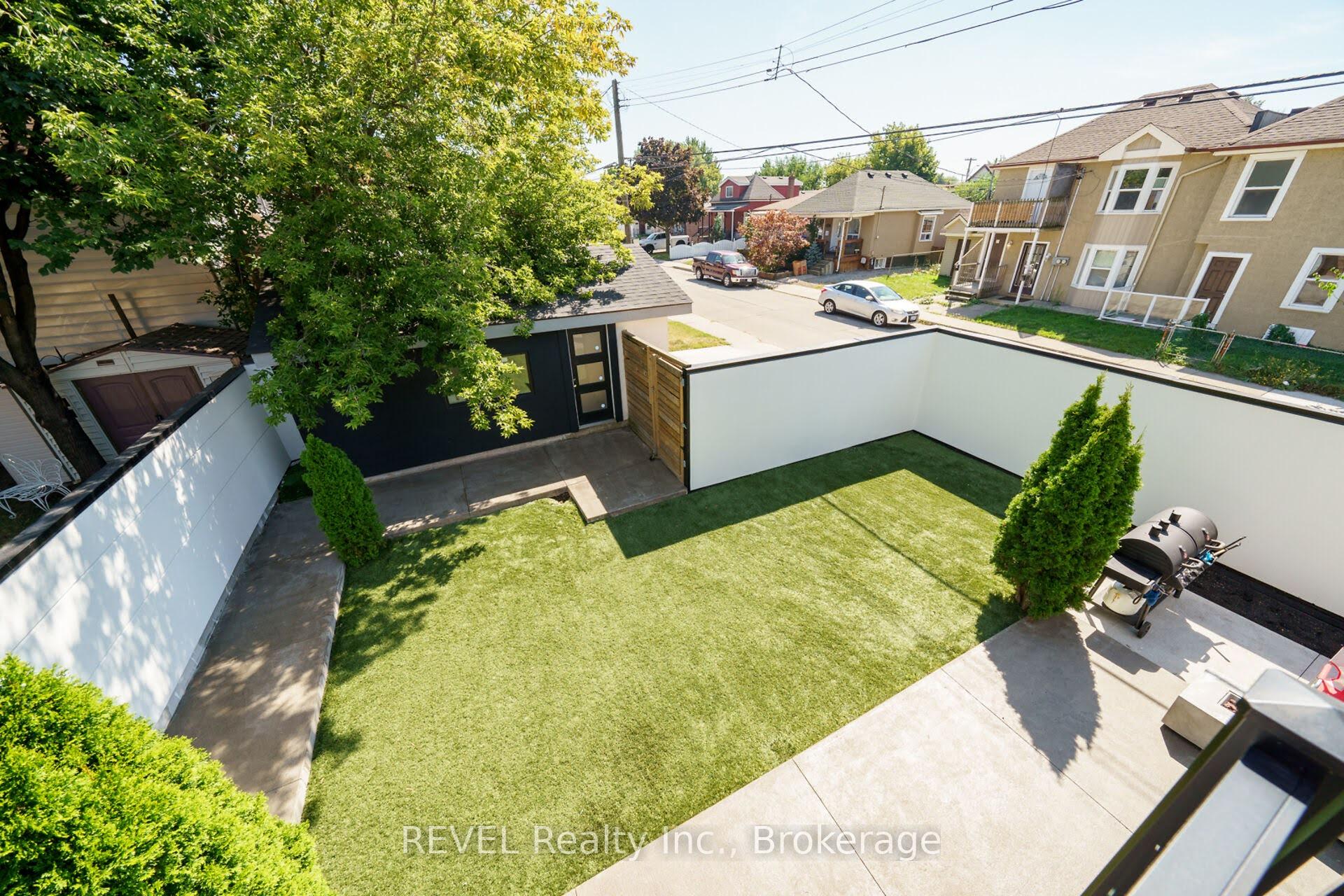 Photo 16 of 56 Frederick Avenue, Hamilton, Crown Point — HOMEH