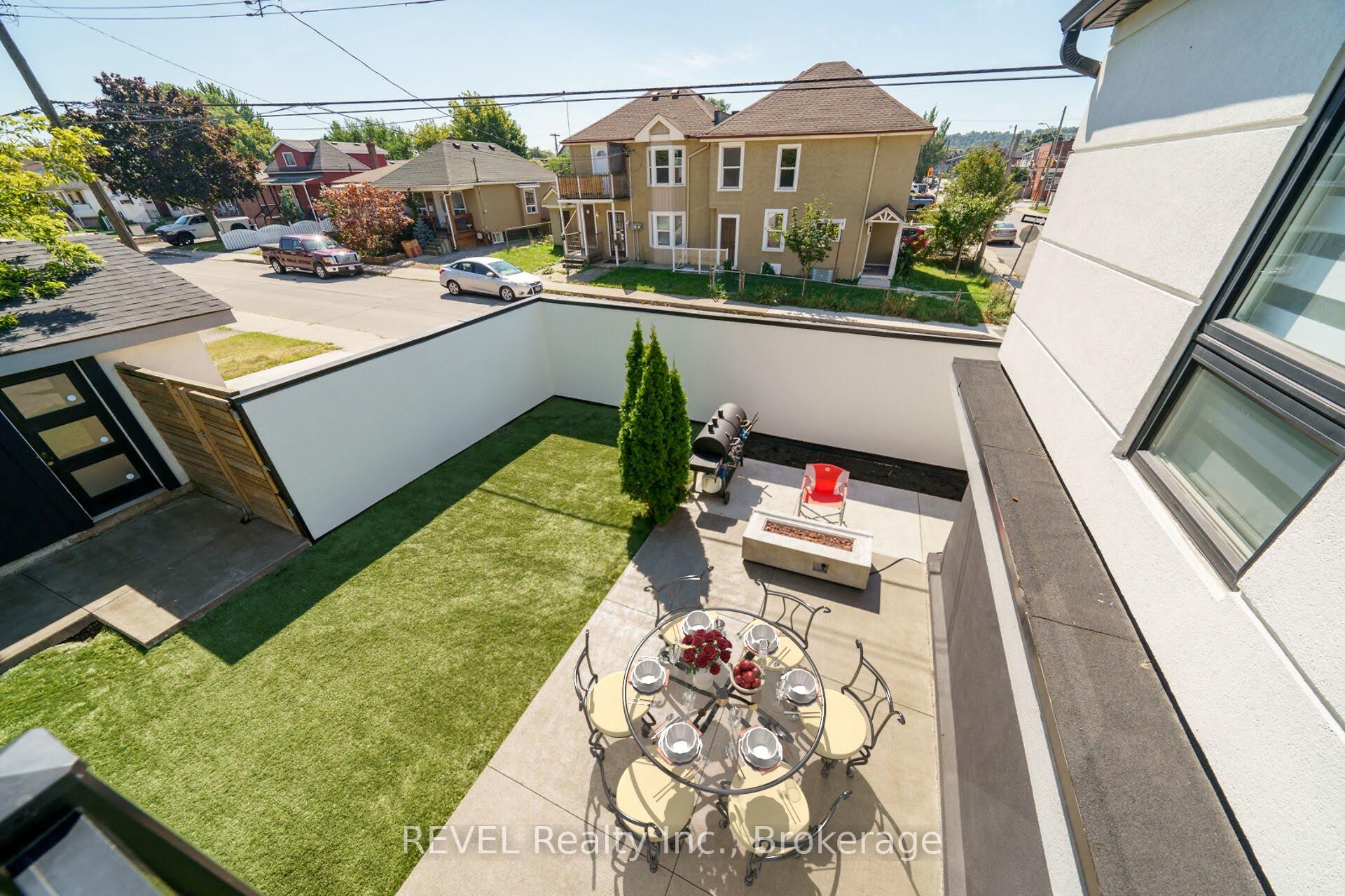 Photo 17 of 56 Frederick Avenue, Hamilton, Crown Point — HOMEH