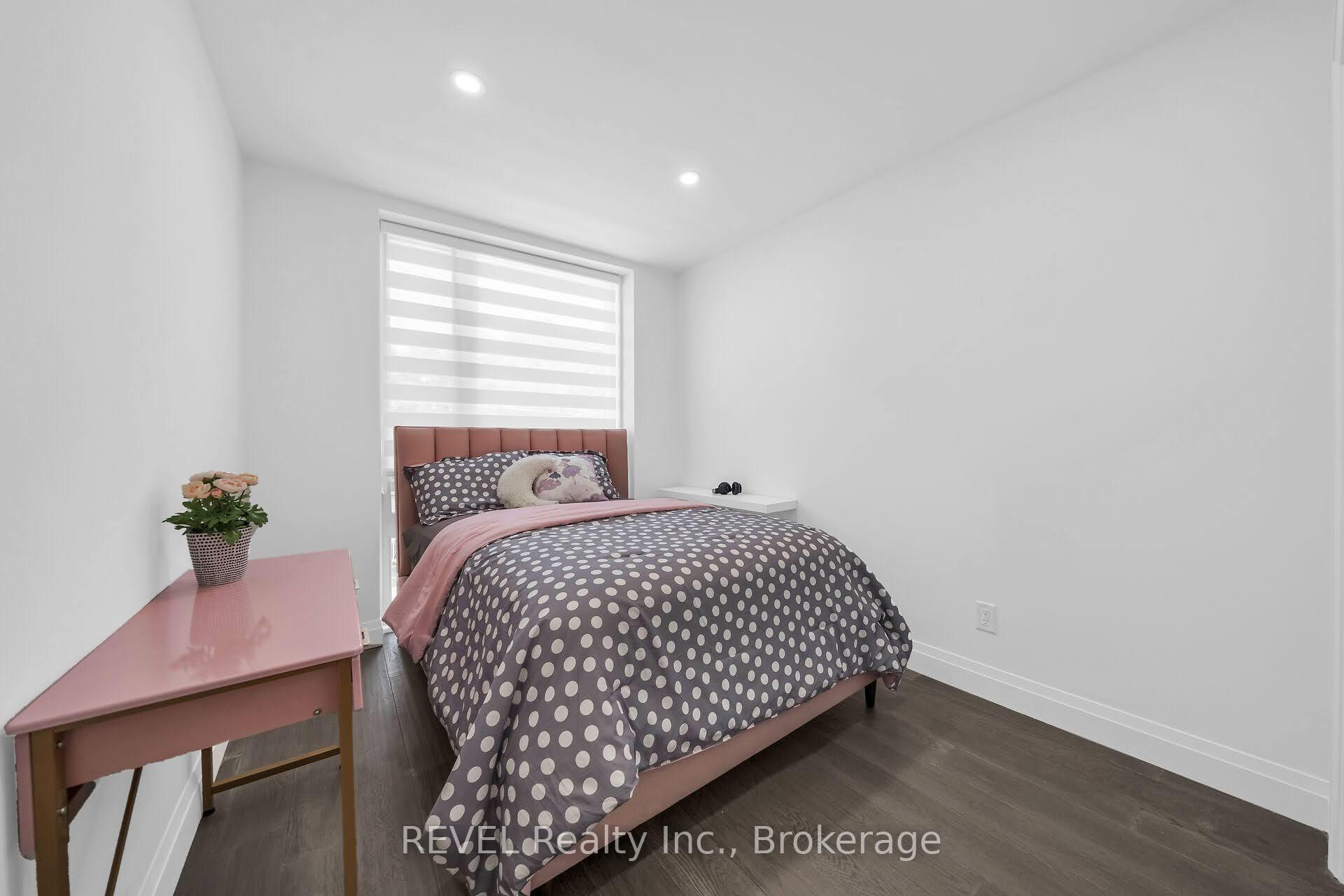 Photo 20 of 56 Frederick Avenue, Hamilton, Crown Point — HOMEH