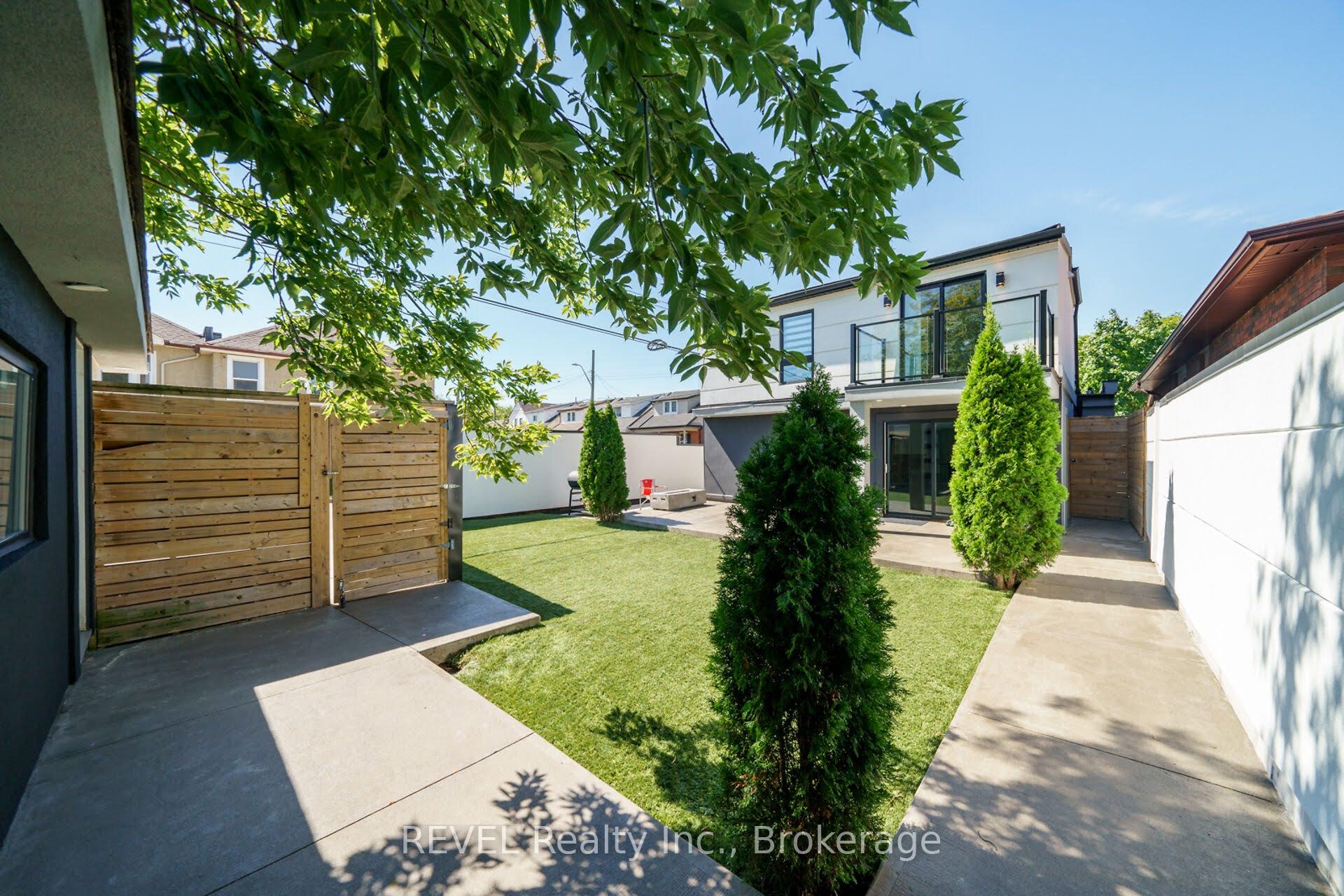 Photo 23 of 56 Frederick Avenue, Hamilton, Crown Point — HOMEH