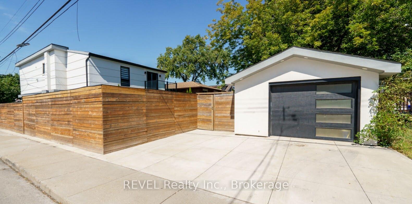 Photo 31 of 56 Frederick Avenue, Hamilton, Crown Point — HOMEH