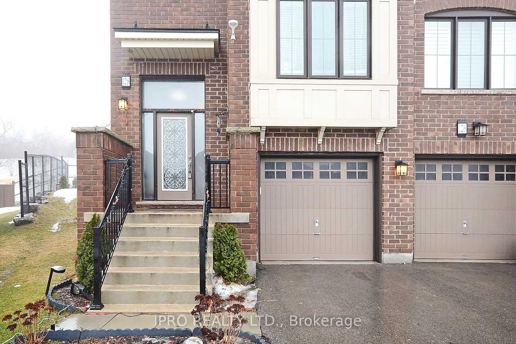 Photo 1 of 128 Crafter Crescent, Hamilton, Stoney Creek Mountain — HOMEH