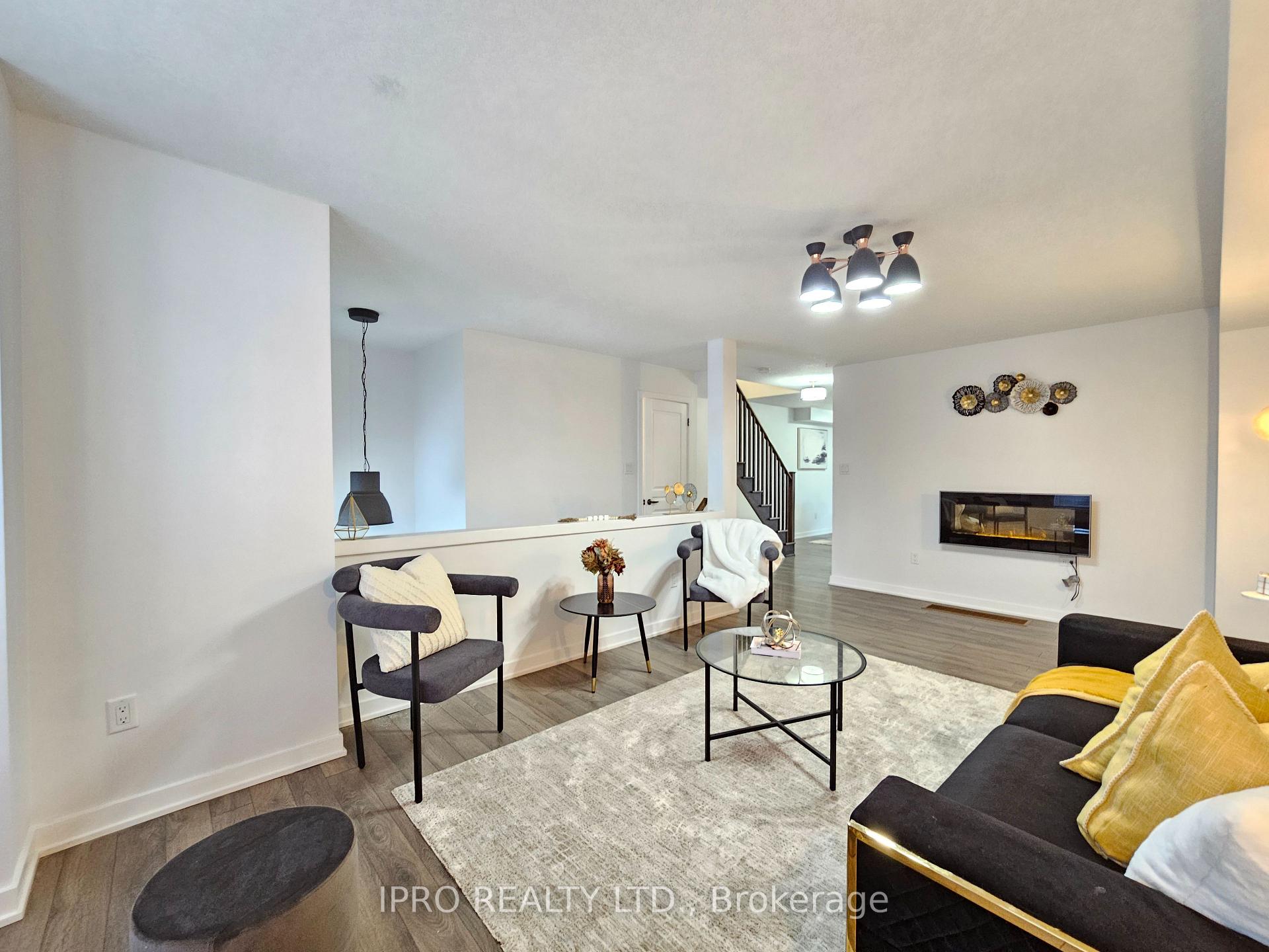 Photo 7 of 128 Crafter Crescent, Hamilton, Stoney Creek Mountain — HOMEH